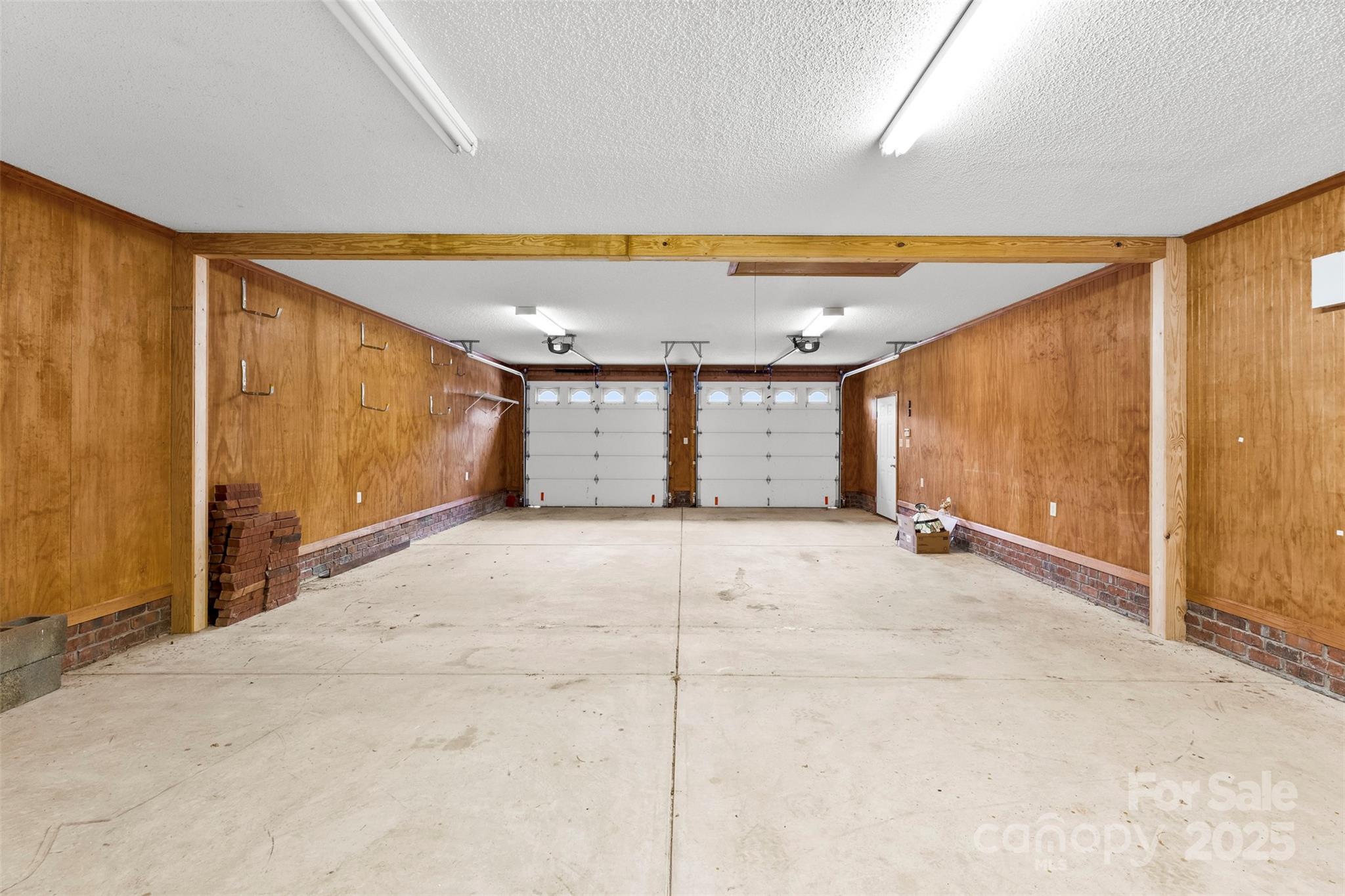 Lincolnton, North Carolina, 28092, United States, 3 Bedrooms Bedrooms, ,3 BathroomsBathrooms,Residential,For Sale,1910907