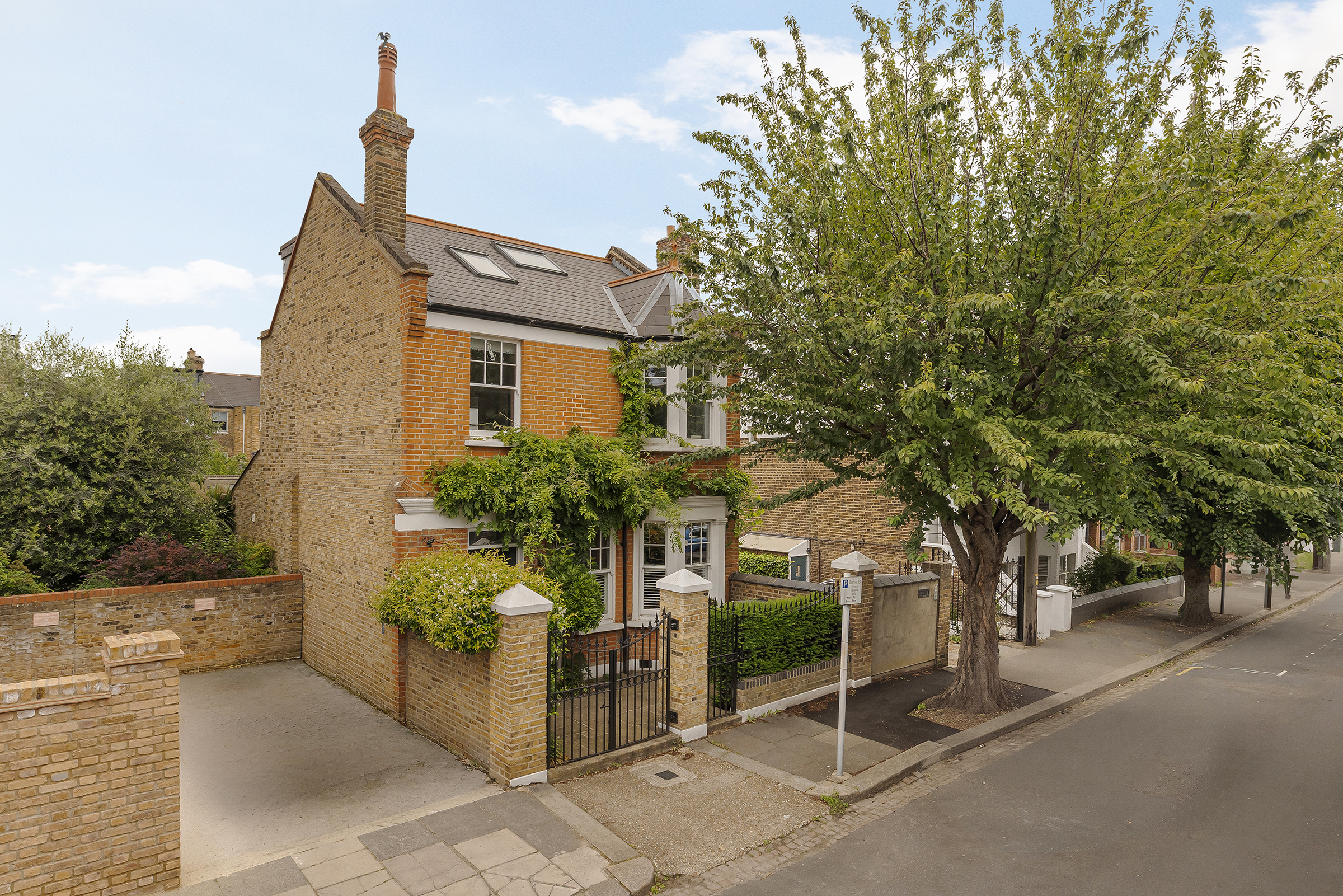 A Family House with Exceptional Volume in the Heart of Chiswick - 物件實景