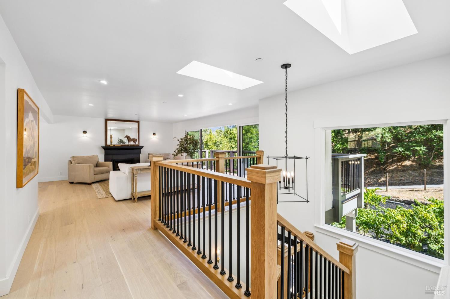 San Rafael, California, 94903, United States, 4 Bedrooms Bedrooms, ,3 BathroomsBathrooms,Residential,For Sale,1917478
