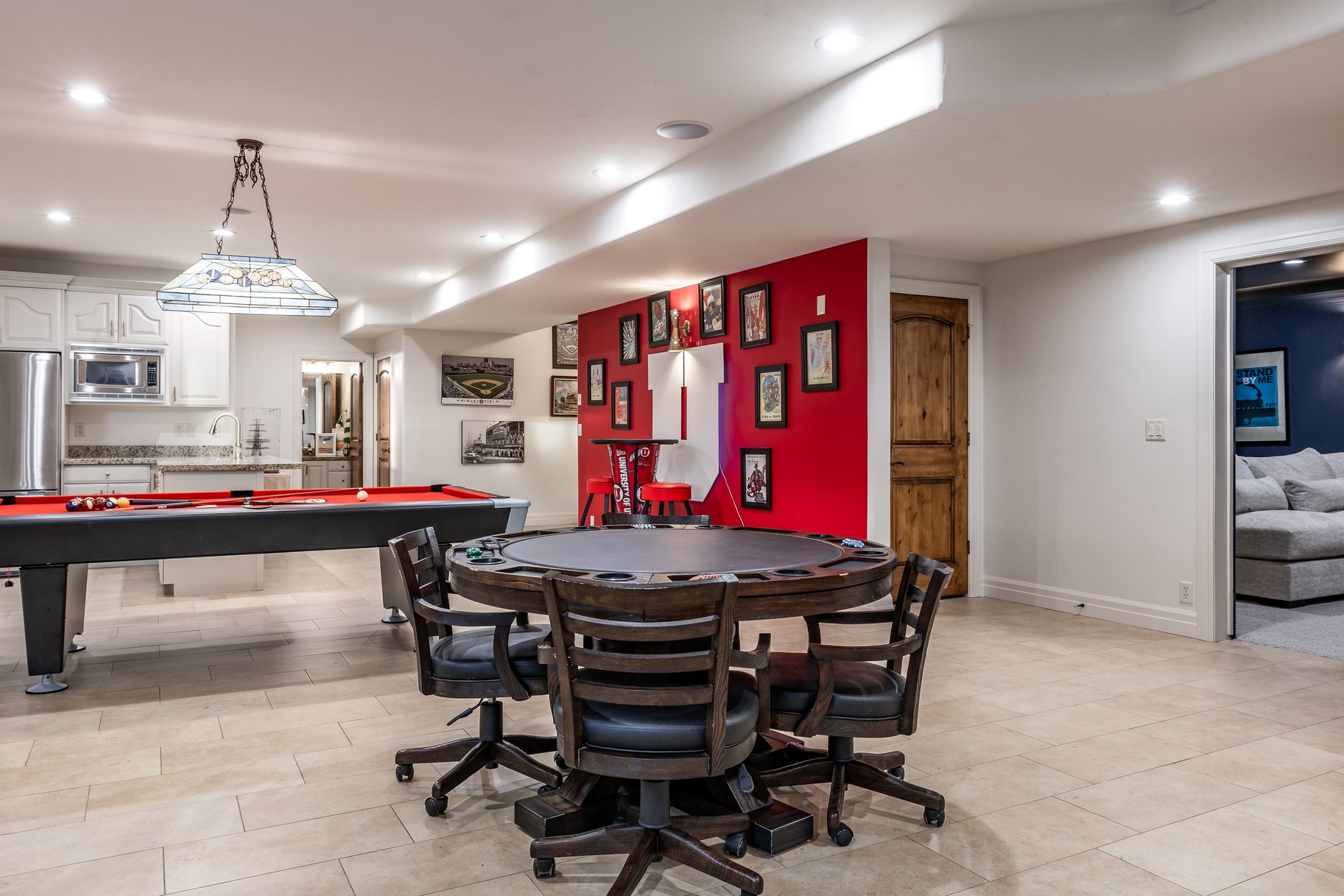  Custom 2-Story Parade Home with Dolphin Bolderscape Grotto Pool & 6 Car Garage - 物件實景