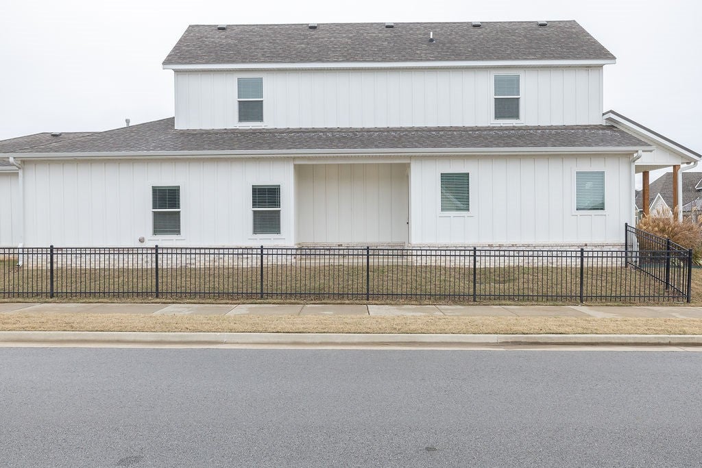 Springdale, Arkansas, 72762, United States, 3 Bedrooms Bedrooms, ,3 BathroomsBathrooms,Residential,For Sale,2001848