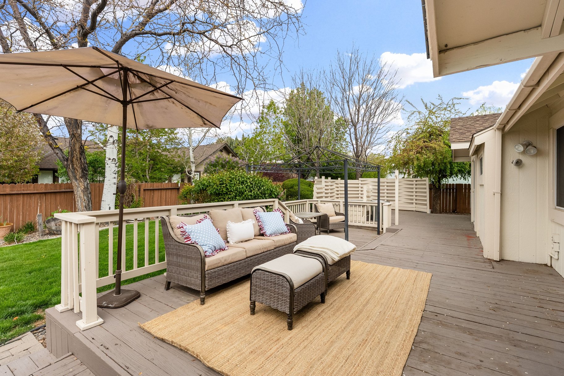  Windhaven Home with Designer Kitchen and Extensive Upgrades - 物件實景