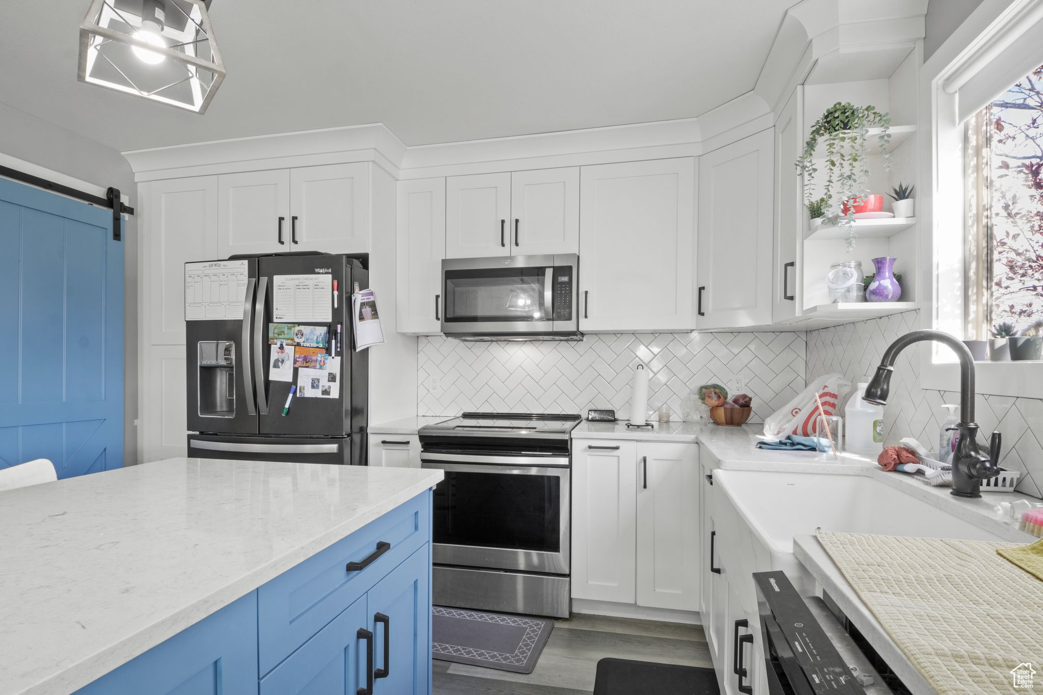 Lehi, Utah, 84043, United States, 4 Bedrooms Bedrooms, ,3 BathroomsBathrooms,Residential,For Sale,1795135