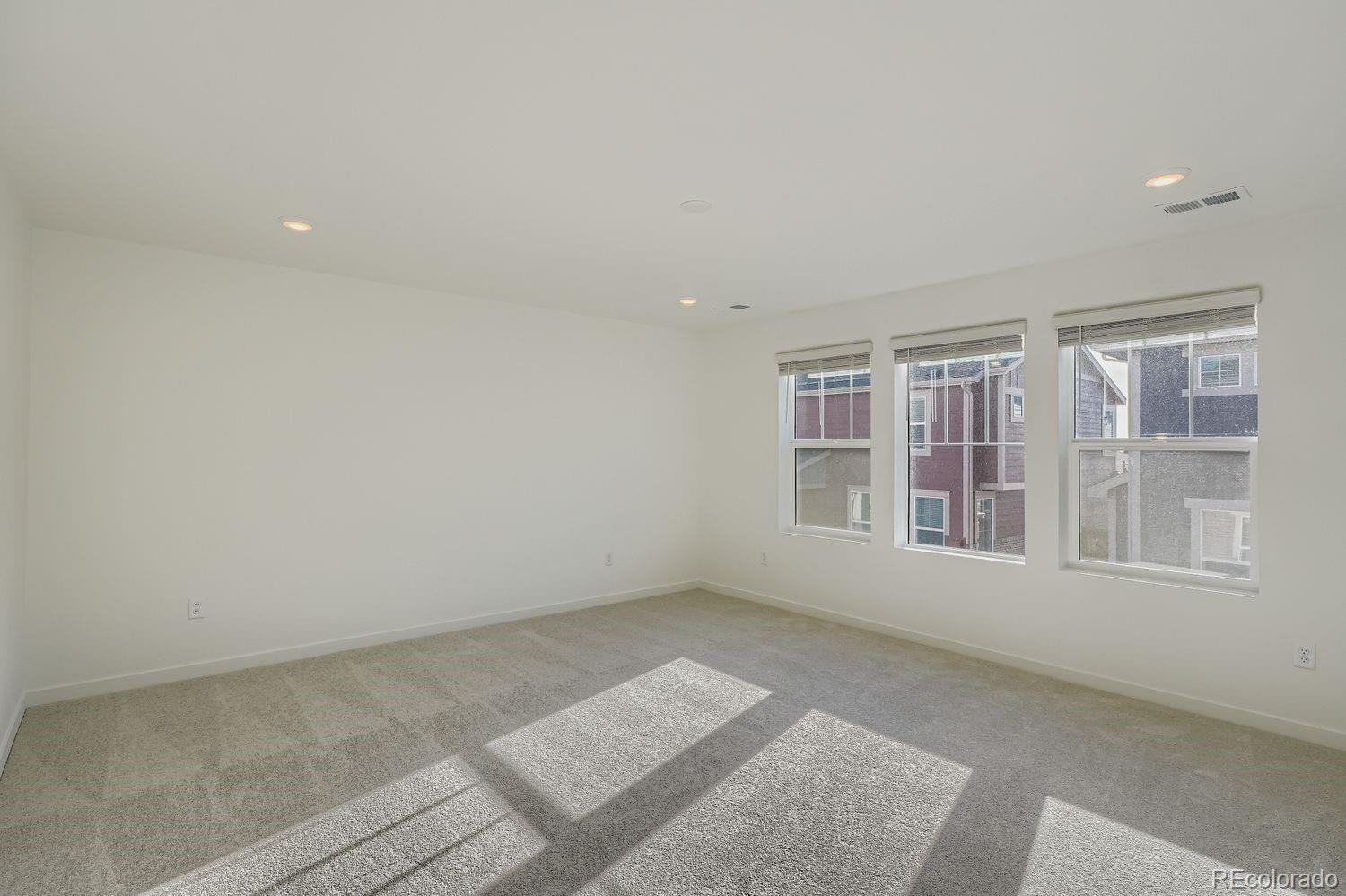 Thornton, Colorado, 80602, United States, 3 Bedrooms Bedrooms, ,2 BathroomsBathrooms,Residential,For Sale,1987900