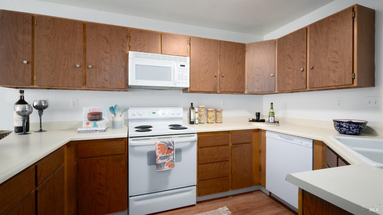 Novato, California, 94945, United States, 2 Bedrooms Bedrooms, ,1 BathroomBathrooms,Residential,For Sale,1958770