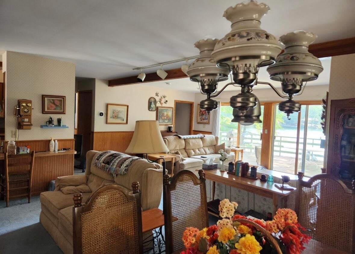 Traverse City, Michigan, 49696, United States, 2 Bedrooms Bedrooms, ,4 BathroomsBathrooms,Residential,For Sale,1712090