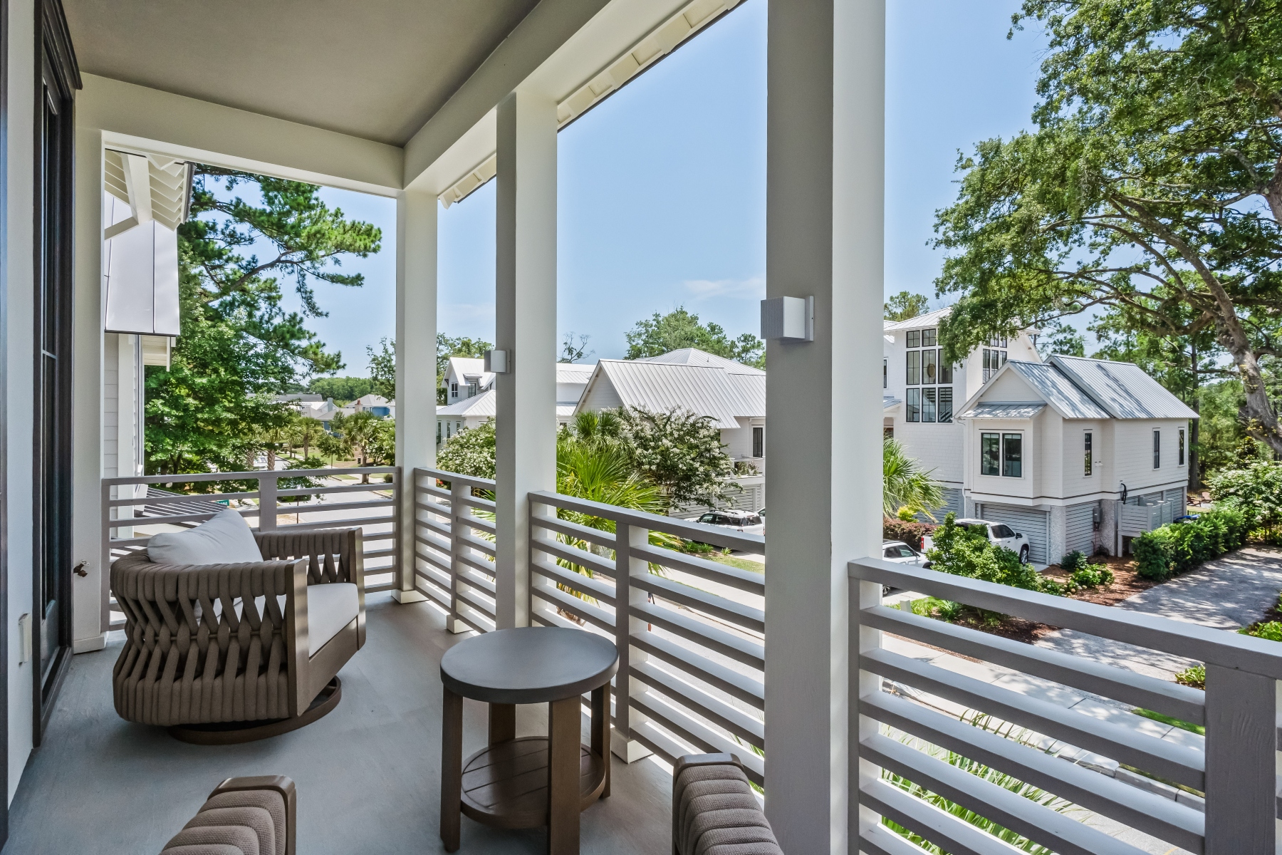  700 Stucco Lane, Mount Pleasant - 物件實景