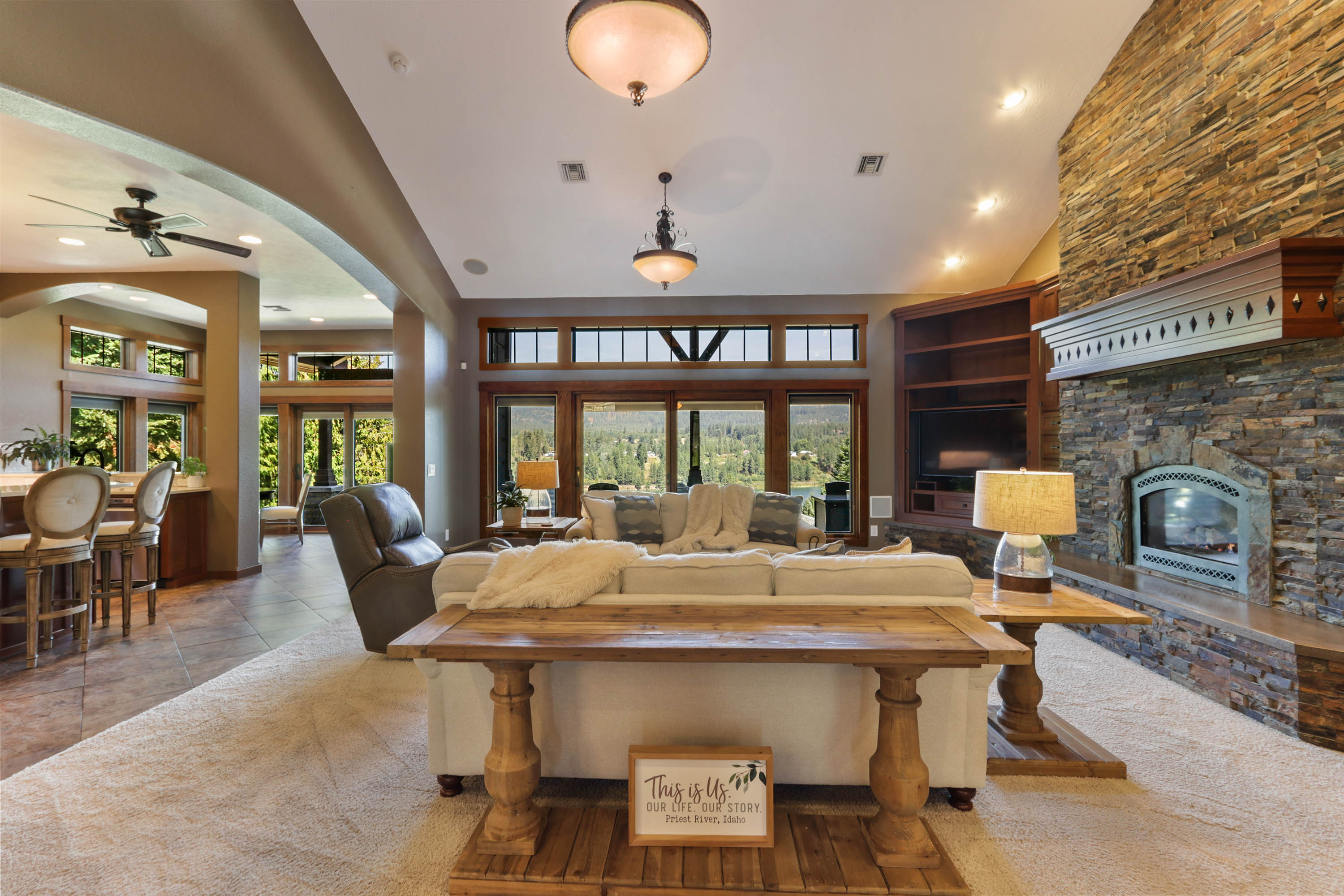 Priest River, Idaho, 83856, United States, 4 Bedrooms Bedrooms, ,5 BathroomsBathrooms,Residential,For Sale,1921614