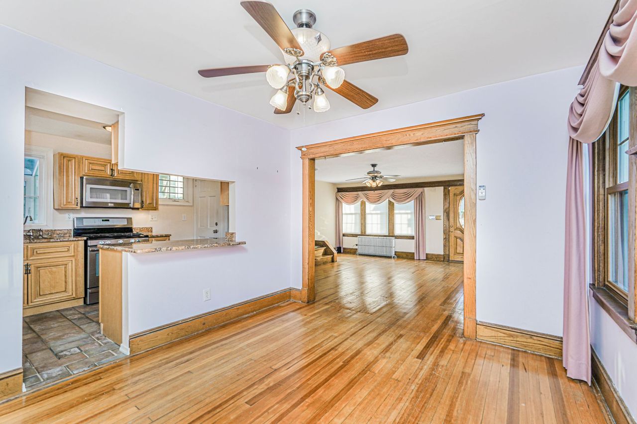 Staten Island, New York, 10314, United States, 3 Bedrooms Bedrooms, ,2 BathroomsBathrooms,Residential,For Sale,1996455