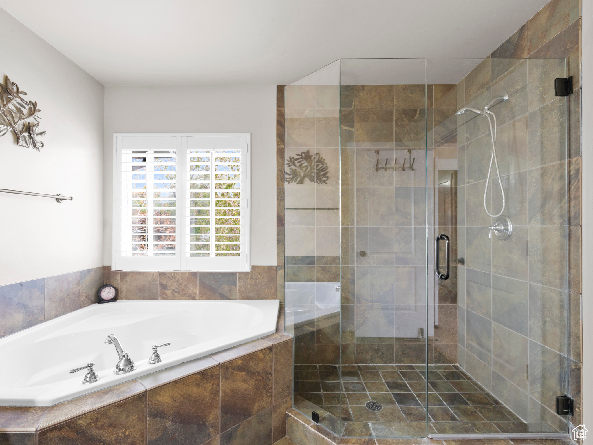 Salt Lake City, Utah, 84117, United States, 3 Bedrooms Bedrooms, ,4 BathroomsBathrooms,Residential,For Sale,1795285