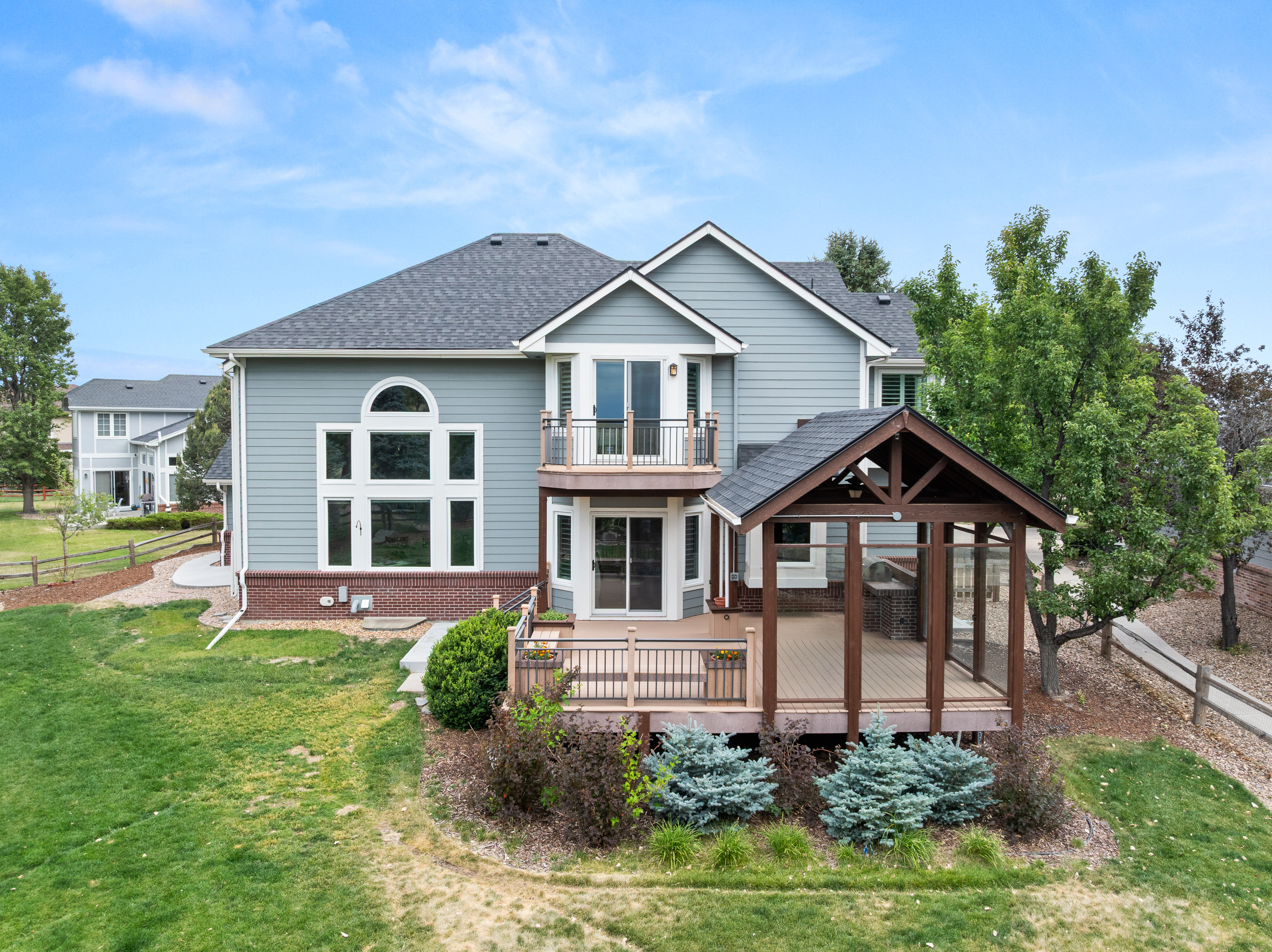  Stunning 5 bed, 5 bath home loaded with upgrades and improvements - 物件實景
