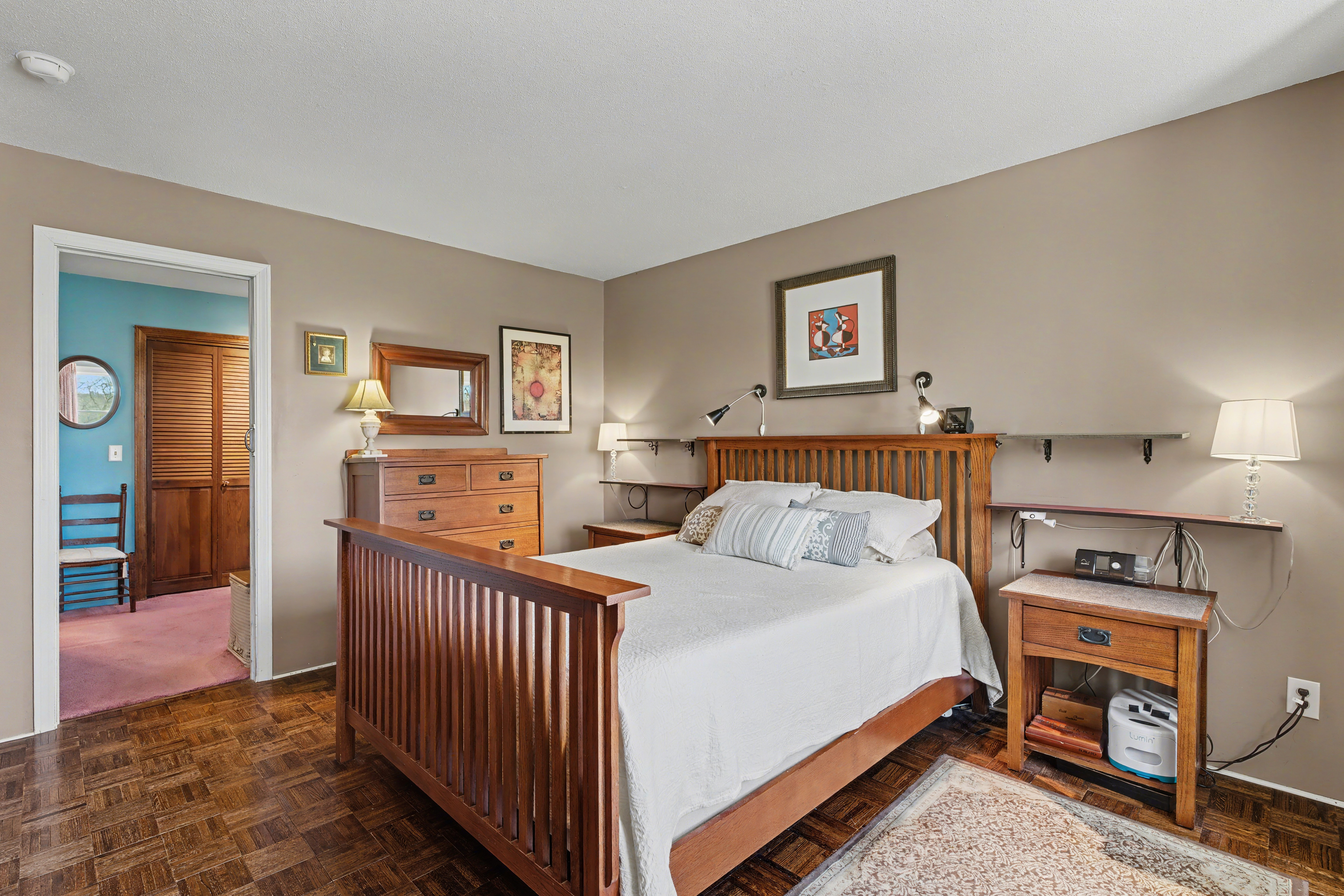  Spacious Main House and Separate Guest Home on 3.64 Acres - 物件實景