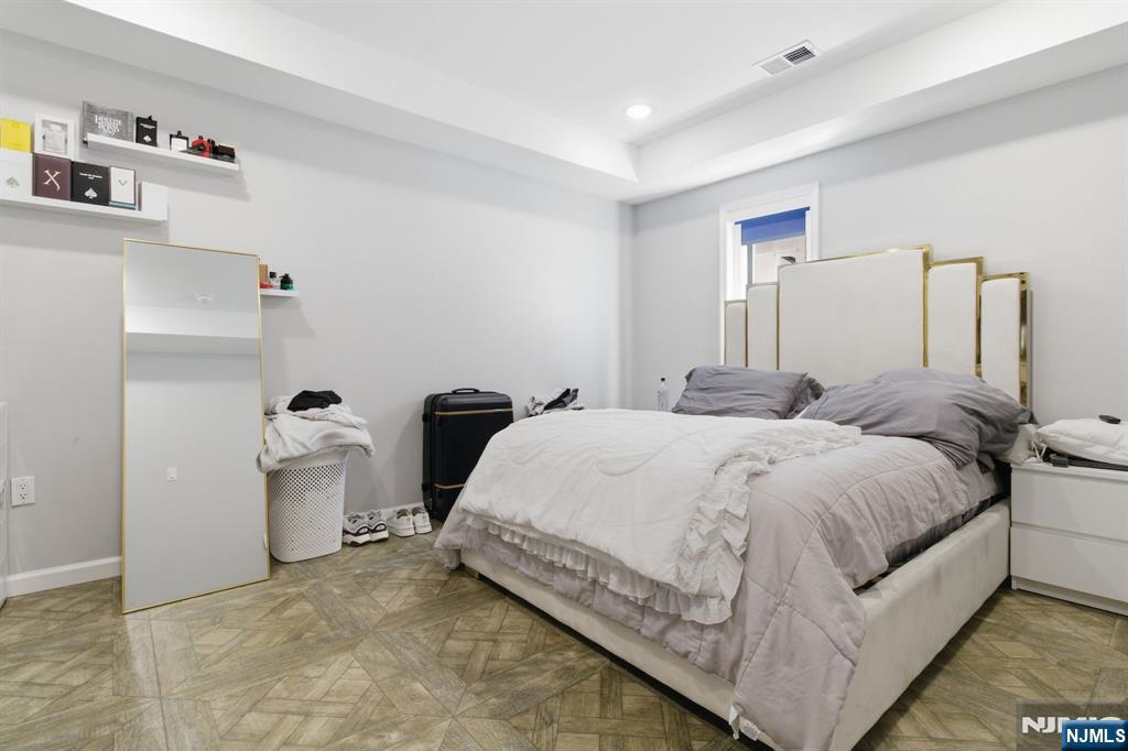 Kearny, New Jersey, 07032, United States, 6 Bedrooms Bedrooms, ,5 BathroomsBathrooms,Residential,For Sale,2032310