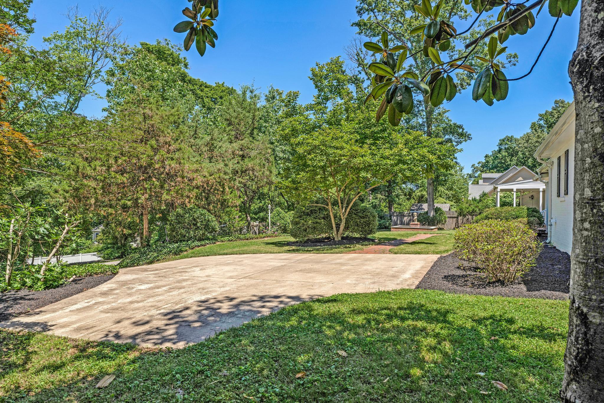  8601 Mount Zephyr Drive, Alexandria, VA, 22309 - 物件實景