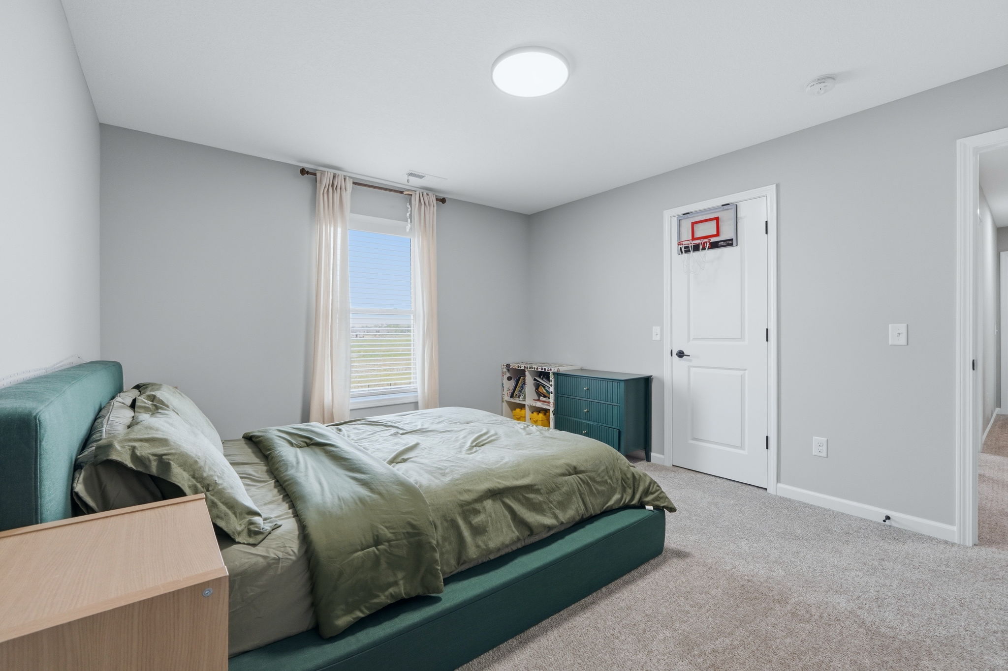  Move-in Four Bedroom Home Loaded with Upgrades - 物件實景