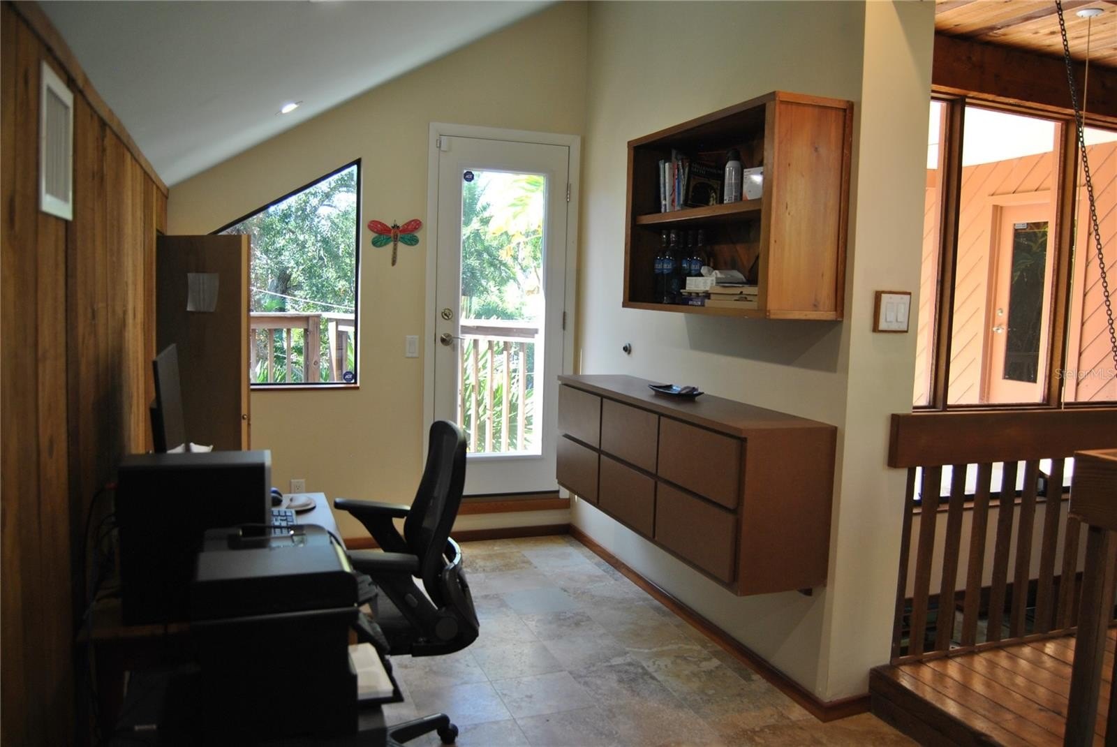 ST PETERSBURG, Florida, 33705, United States, 3 Bedrooms Bedrooms, ,3 BathroomsBathrooms,Residential,For Sale,1977227