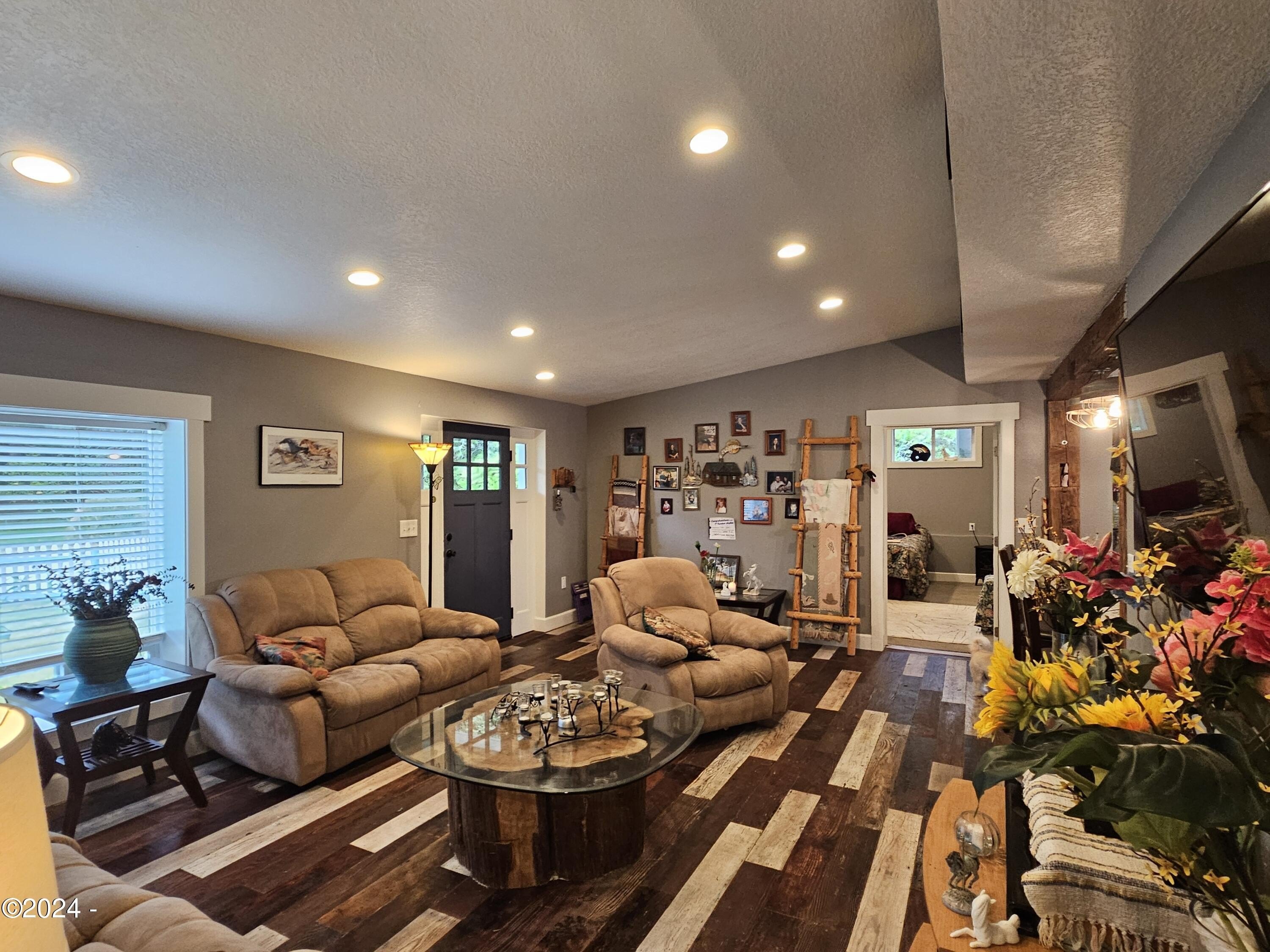 298 NE 53rd ST, Newport, Oregon, 97365, United States, 4 Bedrooms Bedrooms, ,2 BathroomsBathrooms,Residential,For Sale,298 NE 53rd ST,1623040