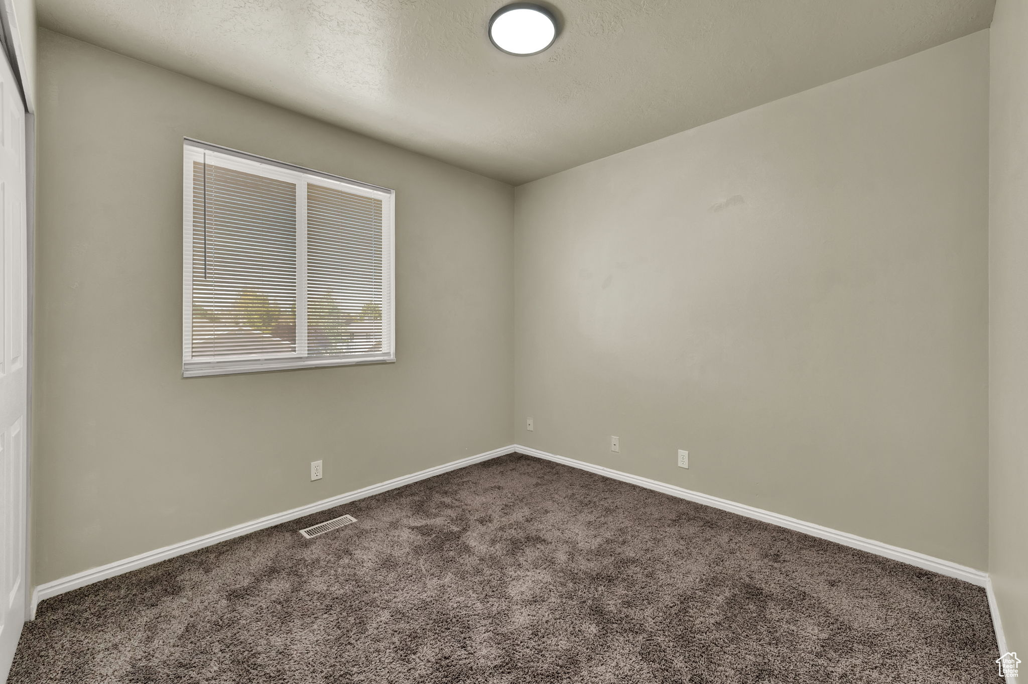 Salt Lake City, Utah, 84118, United States, 5 Bedrooms Bedrooms, ,3 BathroomsBathrooms,Residential,For Sale,1947588