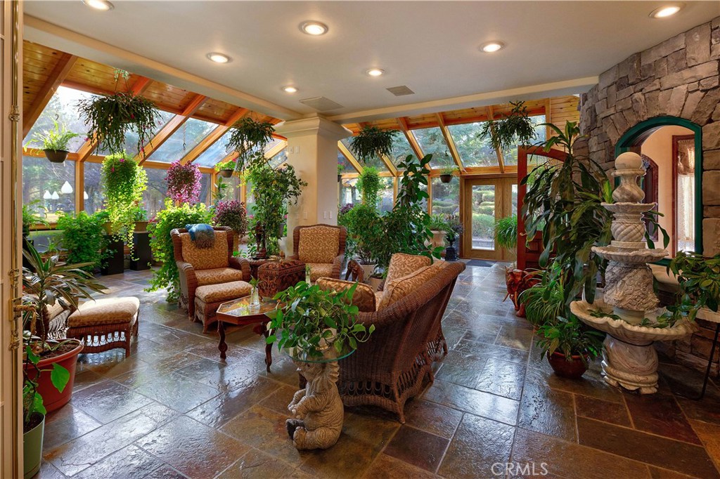 15733 Juniper Peak Road, Weed, California, 96094, United States, 5 Bedrooms Bedrooms, ,7 BathroomsBathrooms,Residential,For Sale,15733 Juniper Peak Road,1644367
