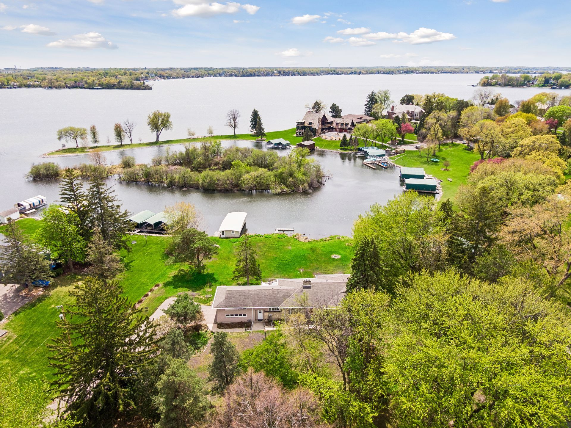  Prime Lake Minnetonka Shoreline Opportunity - 物件實景
