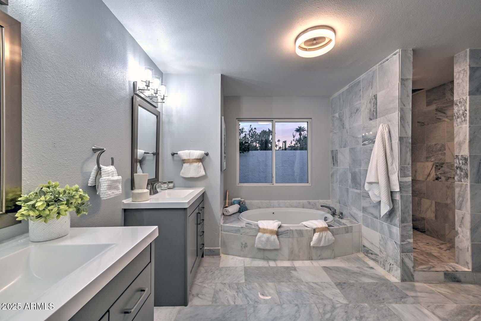 Scottsdale, Arizona, 85250, United States, 3 Bedrooms Bedrooms, ,3 BathroomsBathrooms,Residential,For Sale,1987857