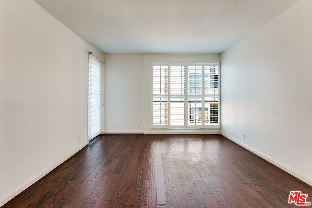 Beverly Hills, California, 90211, United States, 2 Bedrooms Bedrooms, ,2 BathroomsBathrooms,Residential,For Sale,1980744