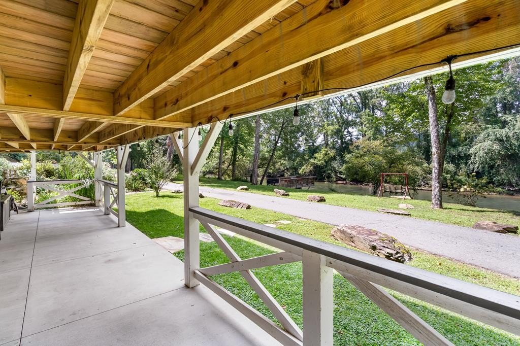 Murphy, North Carolina, 28906, United States, 2 Bedrooms Bedrooms, ,2 BathroomsBathrooms,Residential,For Sale,1976149