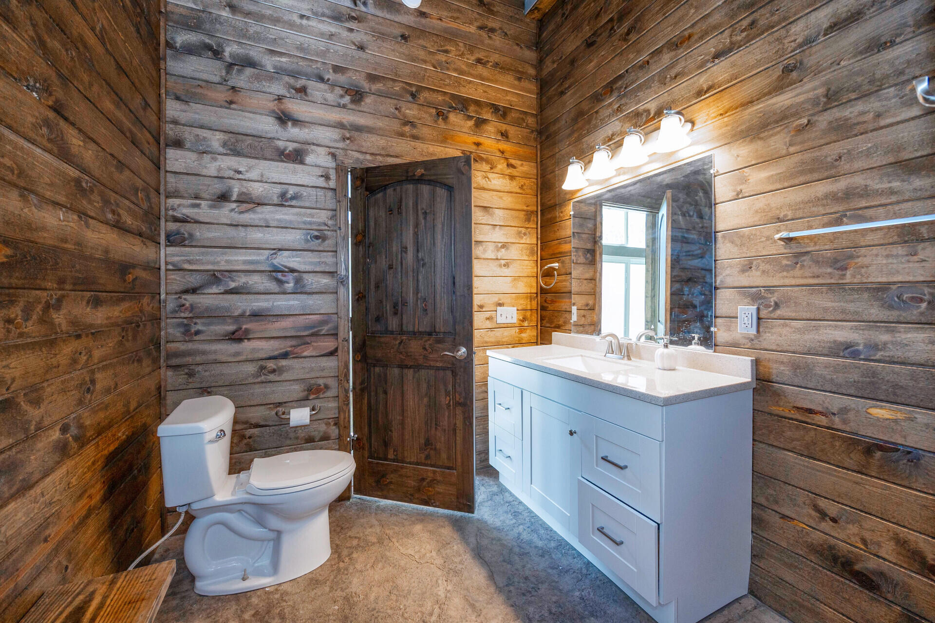 Brooklyn, Michigan, 49230, United States, 3 Bedrooms Bedrooms, ,3 BathroomsBathrooms,Residential,For Sale,1991046