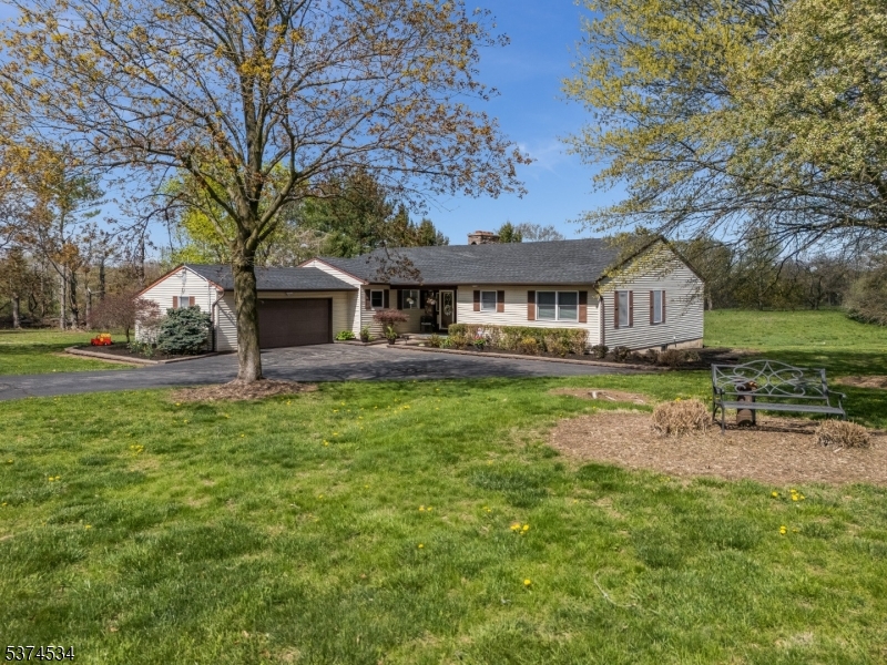 Readington Twp., New Jersey, 08853, United States, 3 Bedrooms Bedrooms, ,3 BathroomsBathrooms,Residential,For Sale,1903743