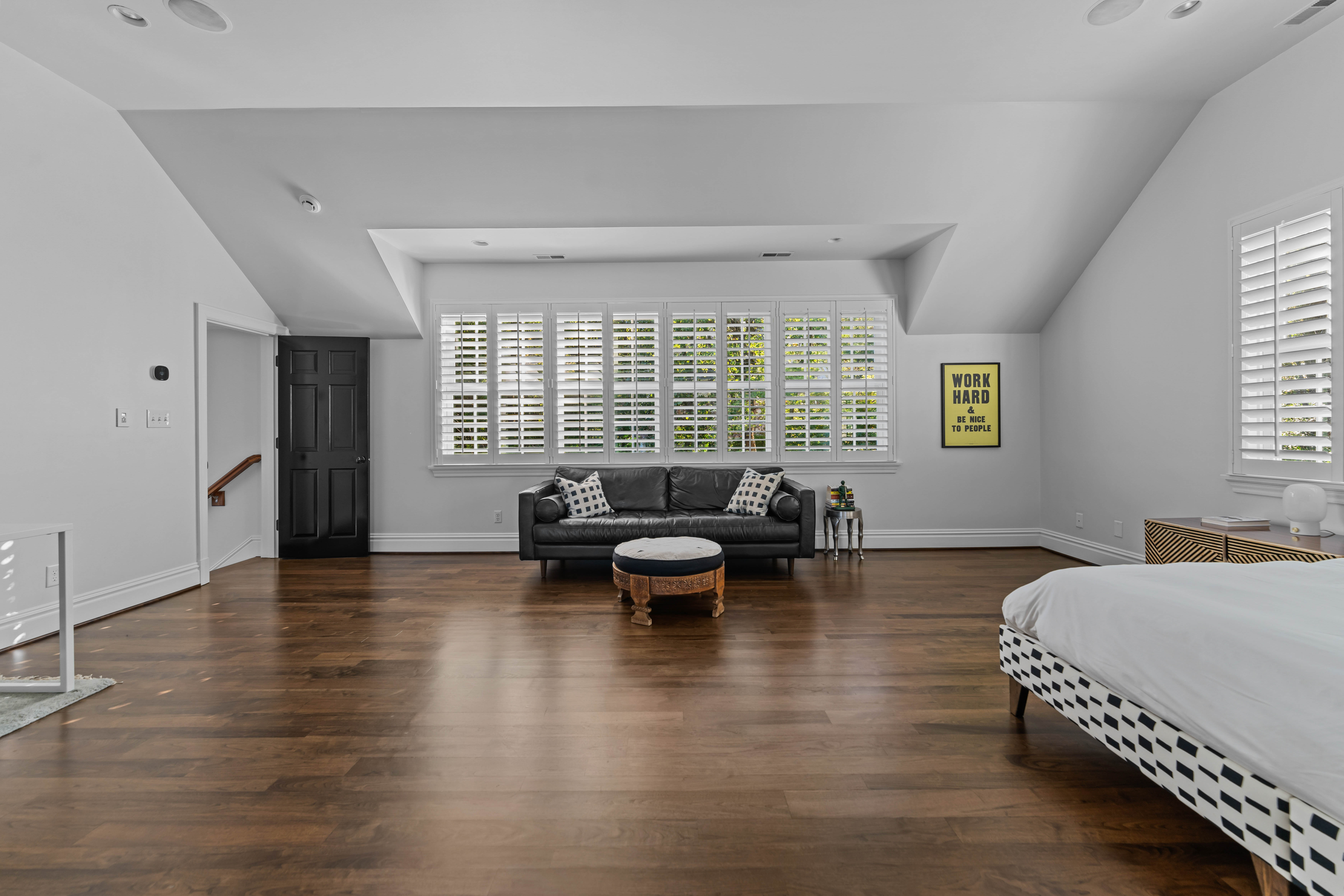  Stunning Private Estate Tucked Away on one of Ladue