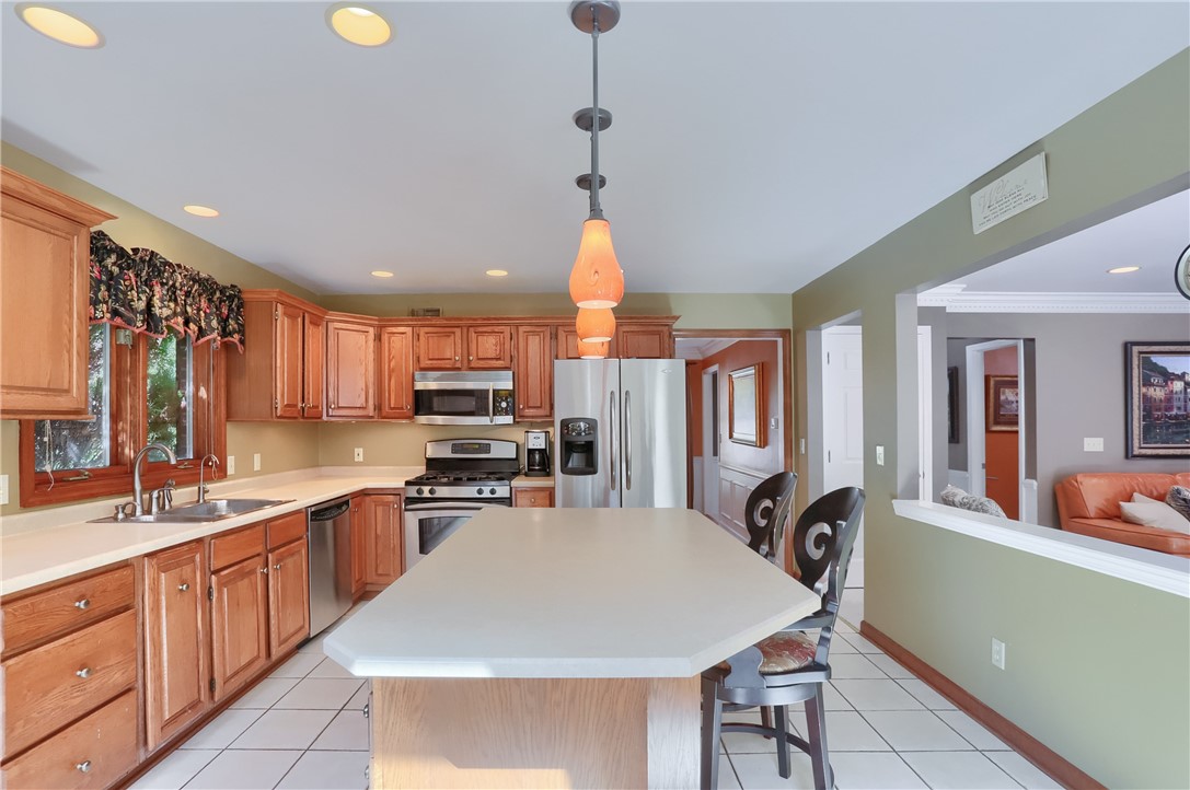 Pine Twp, Pennsylvania, 15044, United States, 4 Bedrooms Bedrooms, ,3 BathroomsBathrooms,Residential,For Sale,1951267