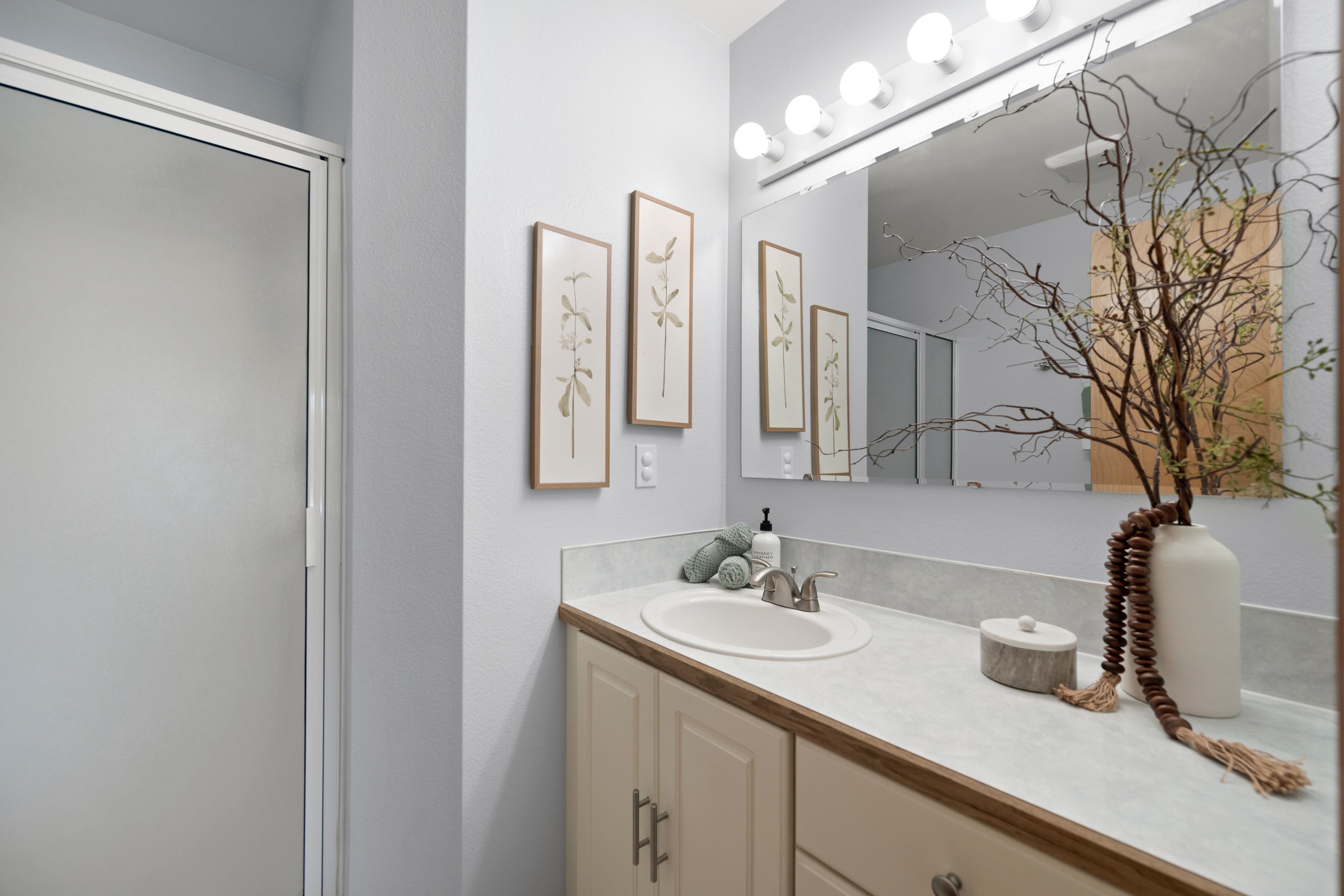  SE Boise Gem with Two Primary Suites and no HOA - 物件實景