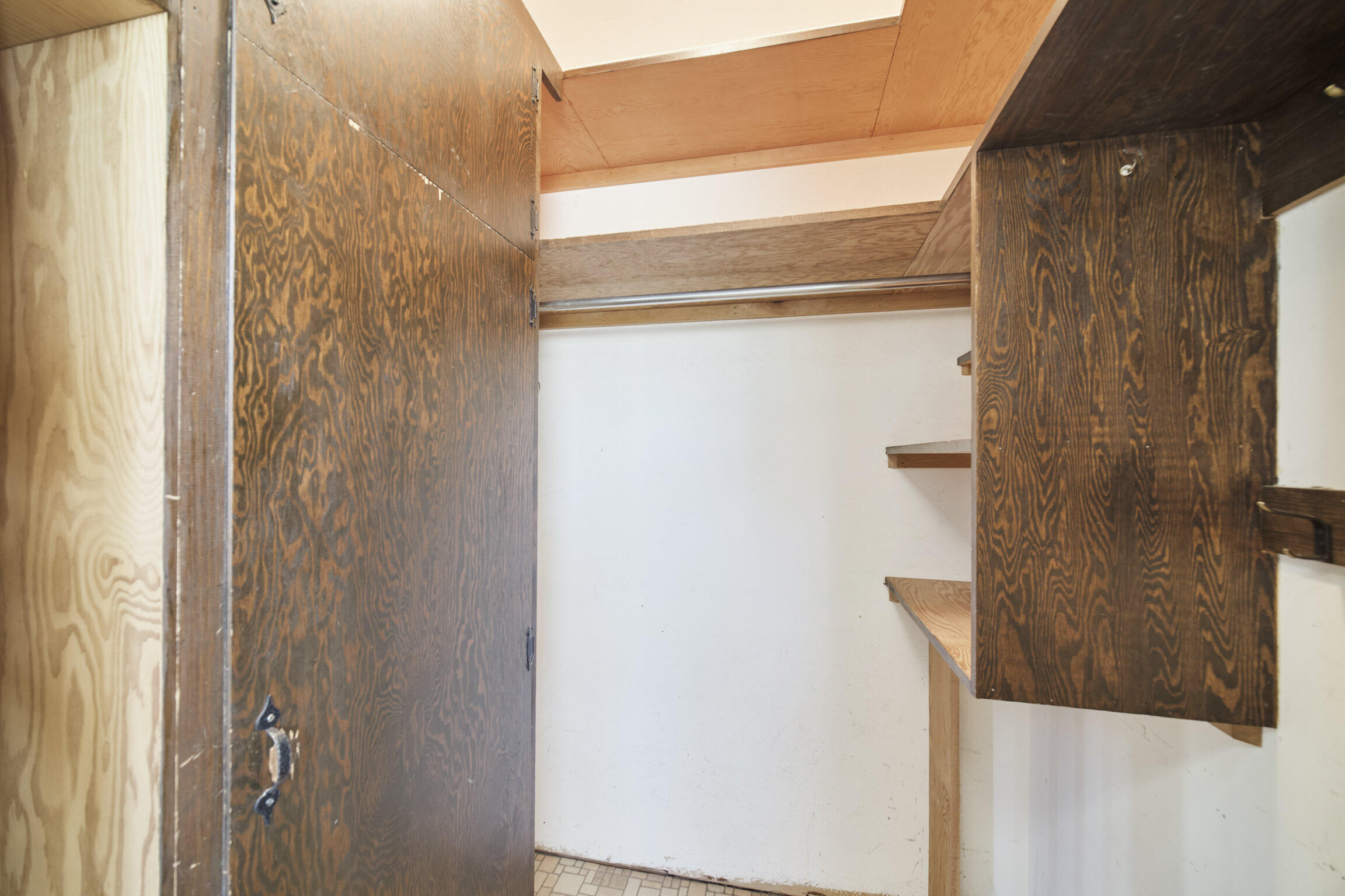 Manistee, Michigan, 49660, United States, 4 Bedrooms Bedrooms, ,3 BathroomsBathrooms,Residential,For Sale,1975705