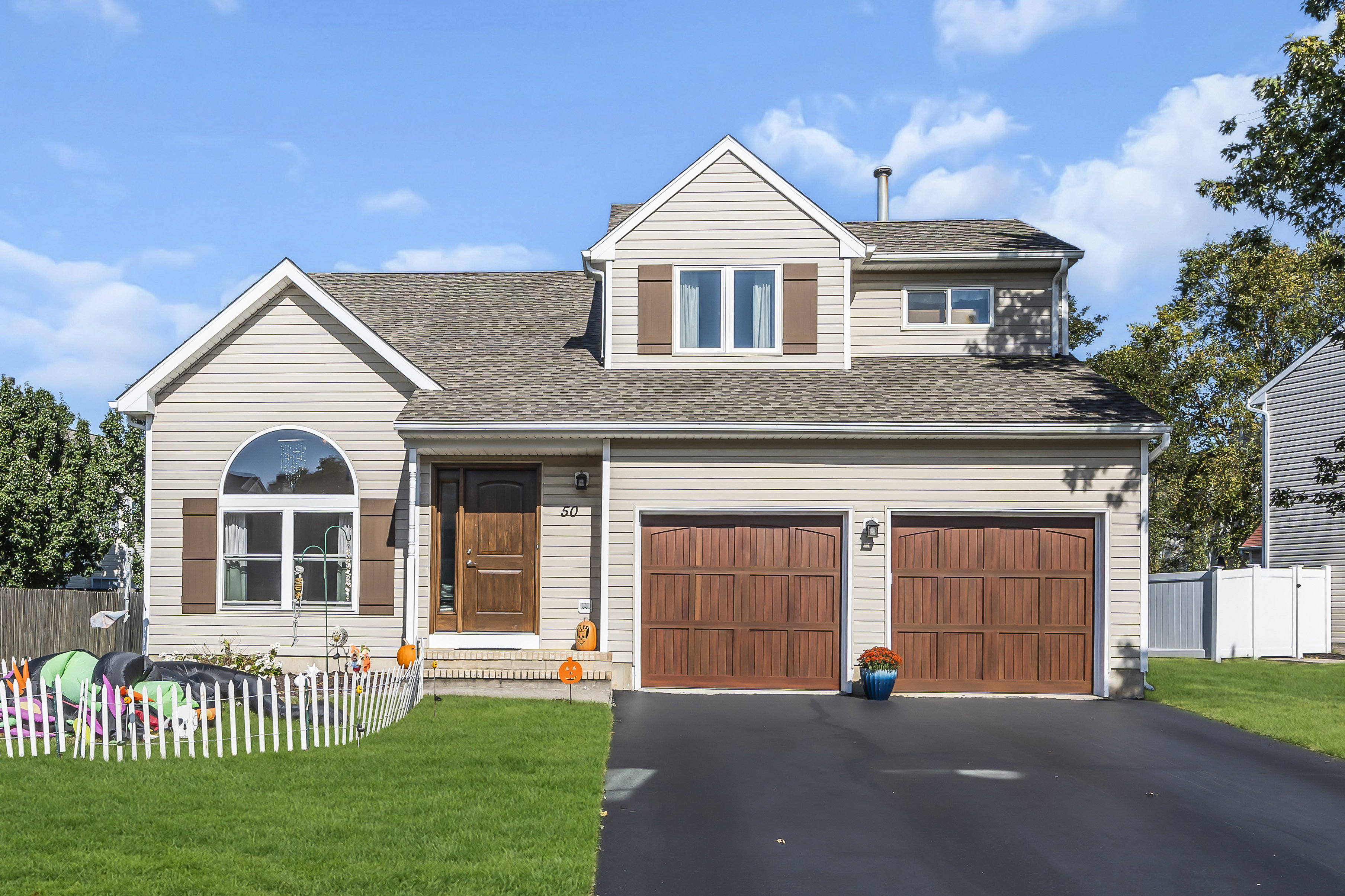 Howell, New Jersey, 07731, United States, 4 Bedrooms Bedrooms, ,3 BathroomsBathrooms,Residential,For Sale,1980506