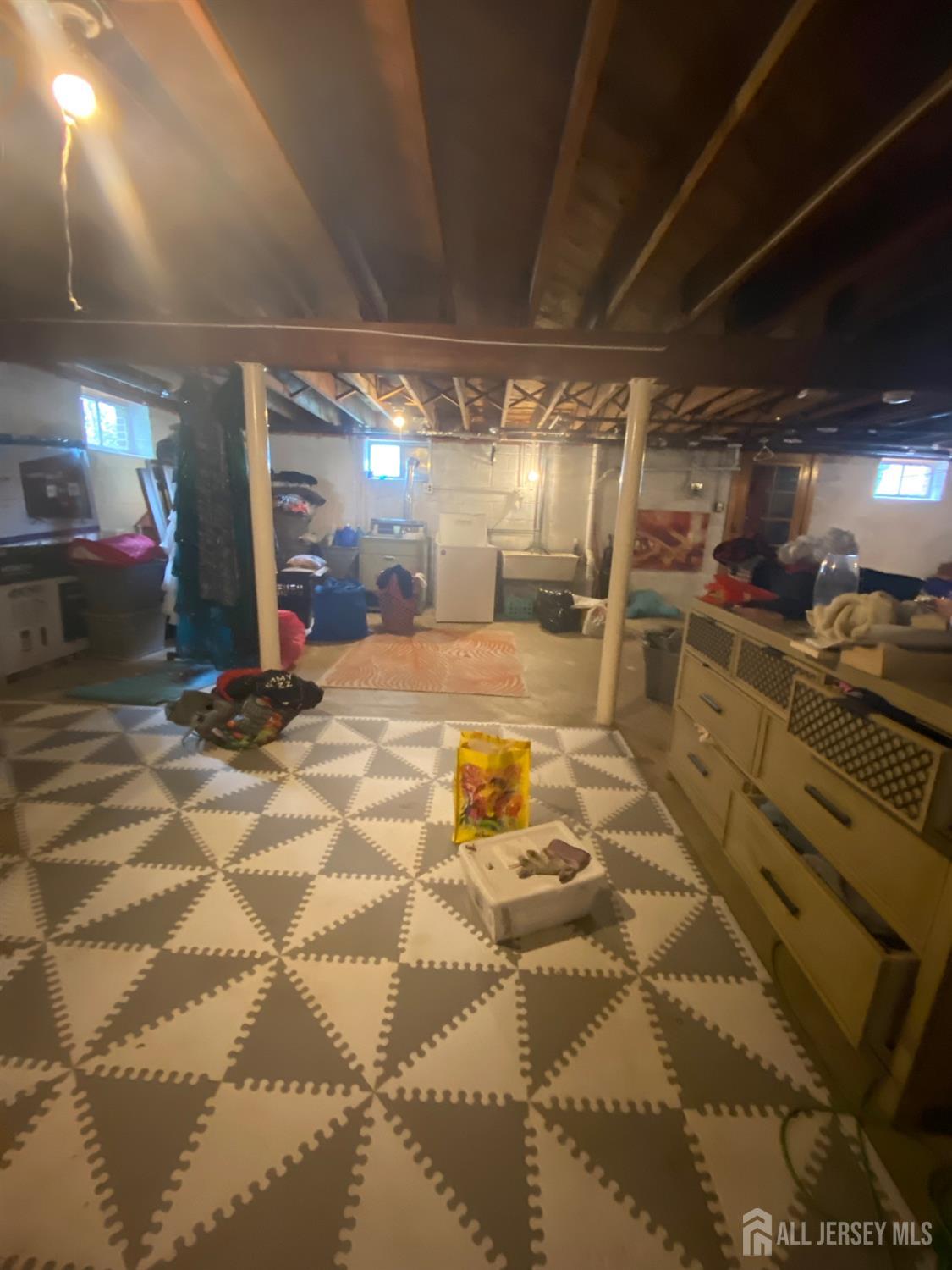 East Brunswick, New Jersey, 08816, United States, 5 Bedrooms Bedrooms, ,2 BathroomsBathrooms,Residential,For Sale,1956516