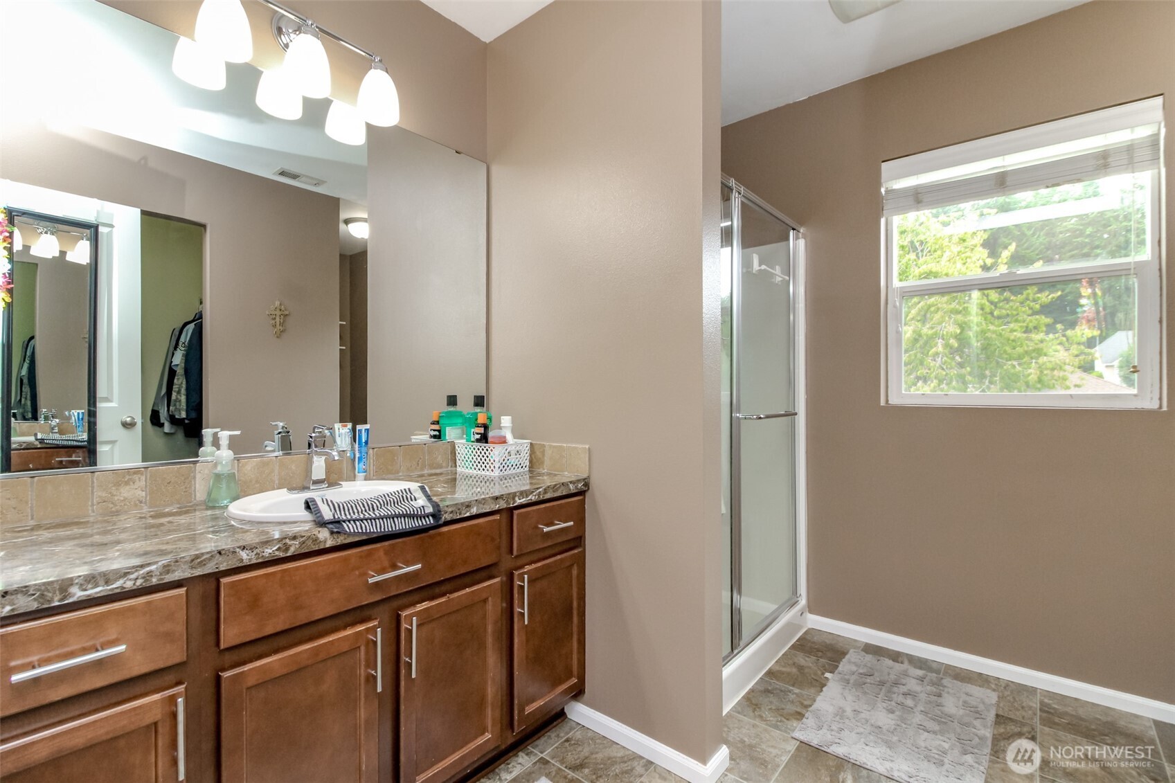 Puyallup, Washington, 98373, United States, 3 Bedrooms Bedrooms, ,3 BathroomsBathrooms,Residential,For Sale,1979459