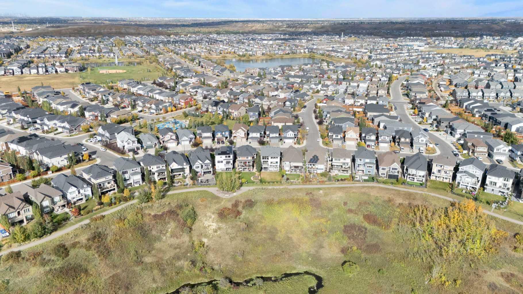 CALGARY, Alberta, T2X 2E1, CA, 4 Bedrooms Bedrooms, ,3 BathroomsBathrooms,Residential,For Sale,1987816