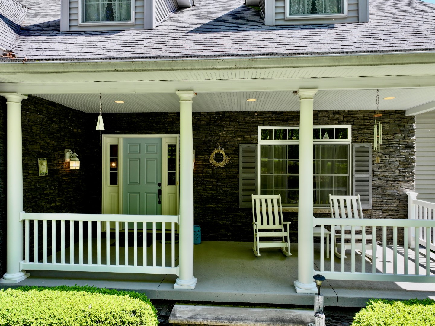 Hawley, Pennsylvania, 18428, United States, 3 Bedrooms Bedrooms, ,4 BathroomsBathrooms,Residential,For Sale,1846687