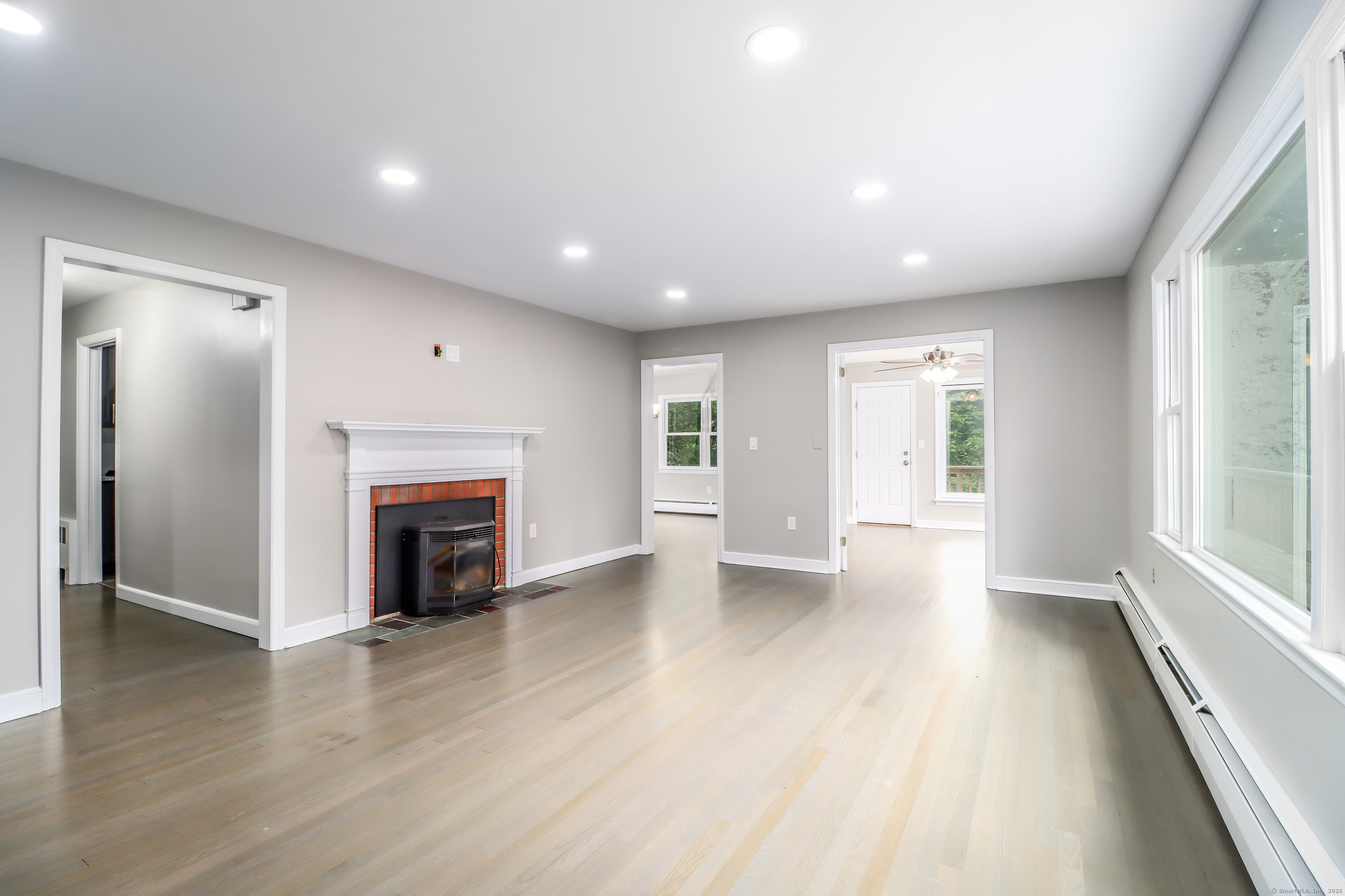 Redding, Connecticut, 06896, United States, 5 Bedrooms Bedrooms, ,3 BathroomsBathrooms,Residential,For Sale,1875500