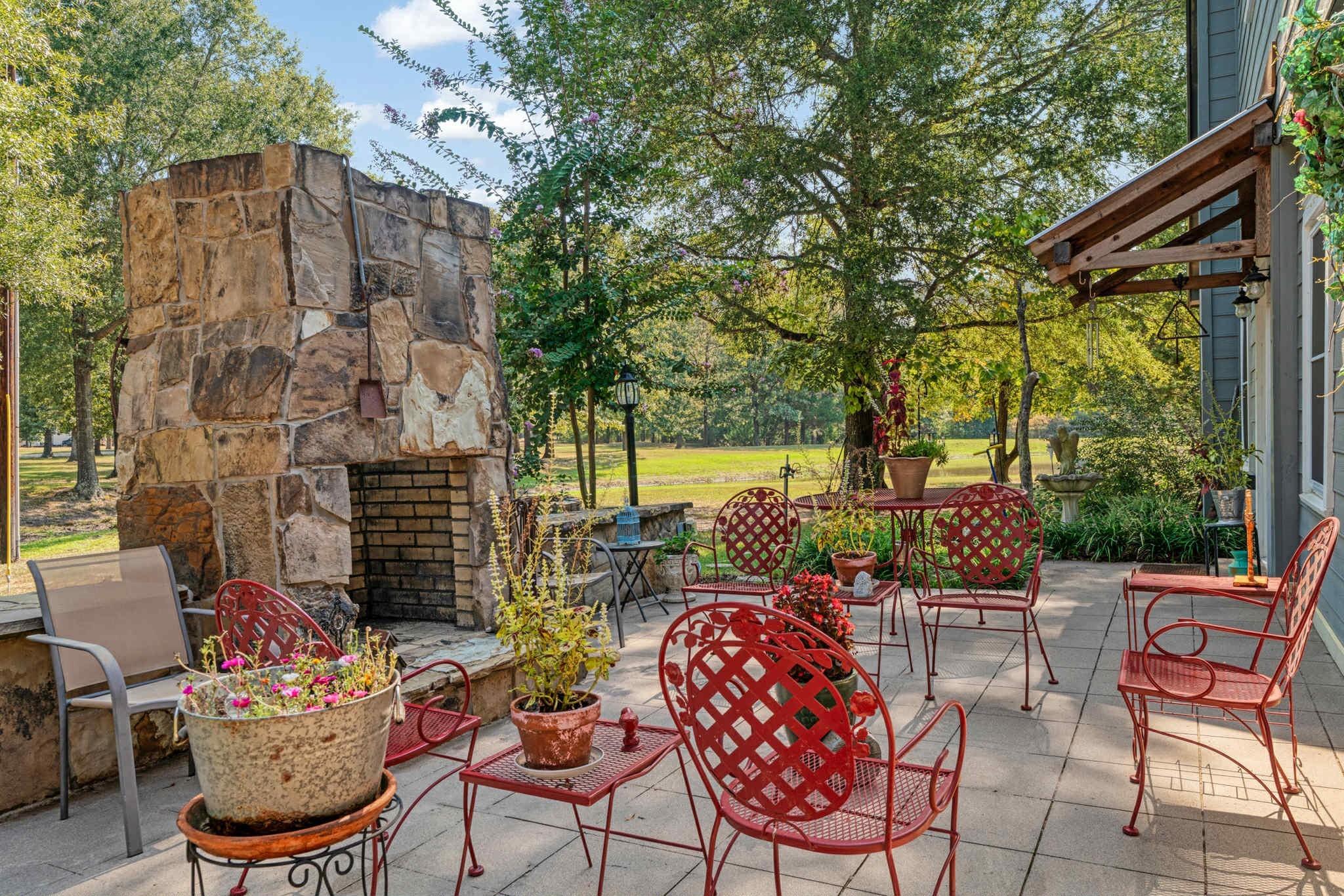 Blossom, Texas, 75416, United States, 4 Bedrooms Bedrooms, ,3 BathroomsBathrooms,Residential,For Sale,1976215