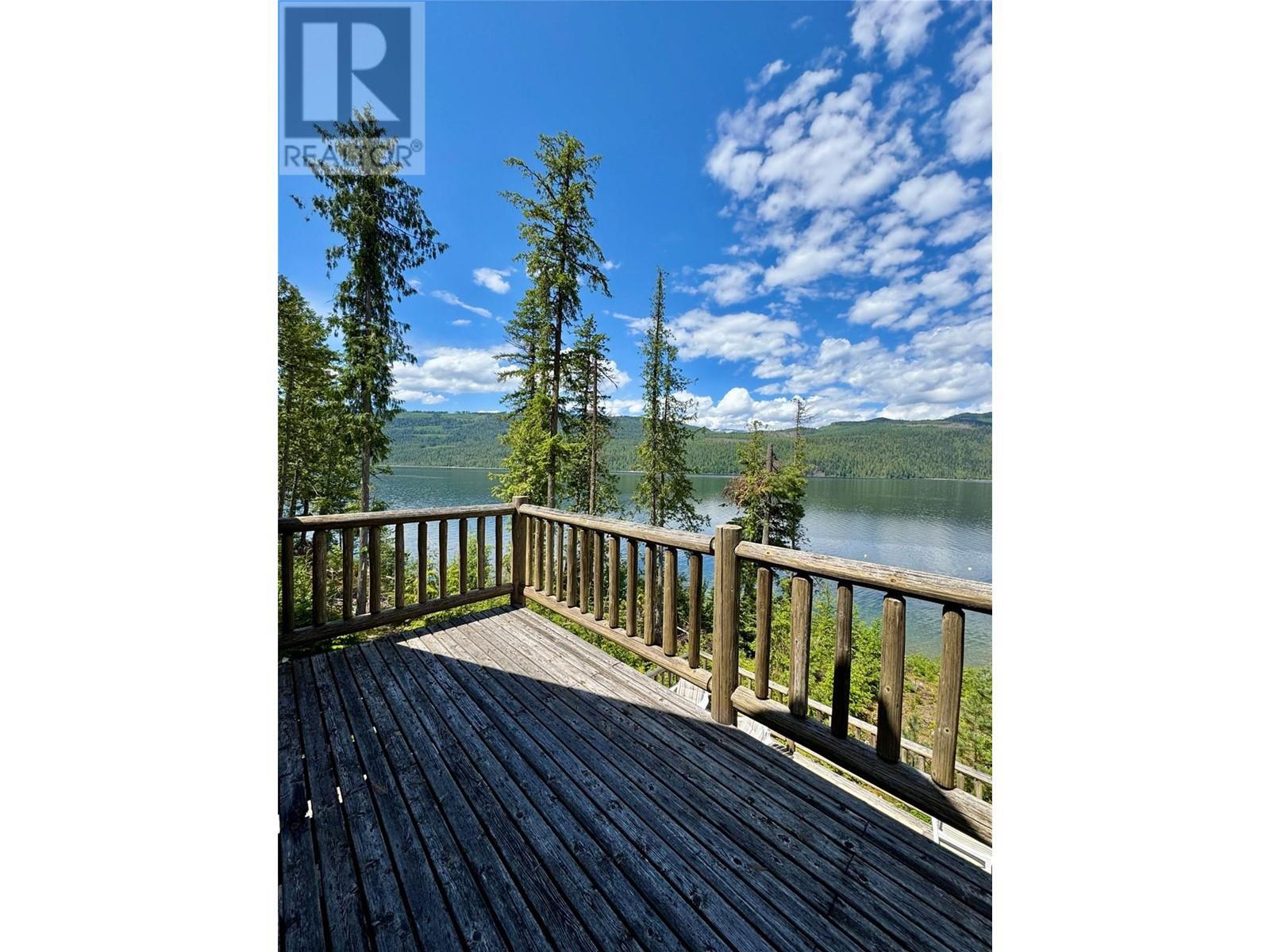 SICAMOUS, British Columbia, V0E 2V0, CA, 3 Bedrooms Bedrooms, ,2 BathroomsBathrooms,Residential,For Sale,1838077