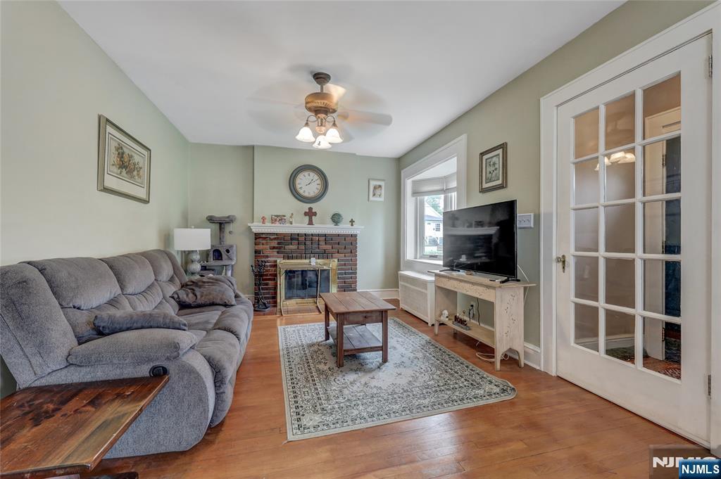 Fair Lawn, New Jersey, 07410, United States, 3 Bedrooms Bedrooms, ,3 BathroomsBathrooms,Residential,For Sale,1992145