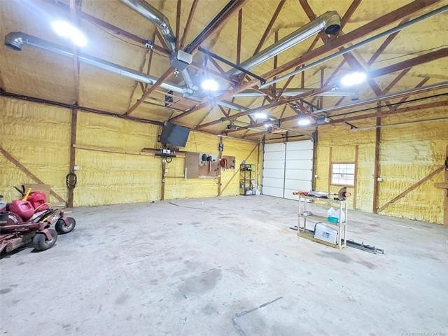 Tahlequah, Oklahoma, 74464, United States, 2 Bedrooms Bedrooms, ,2 BathroomsBathrooms,Residential,For Sale,1977801