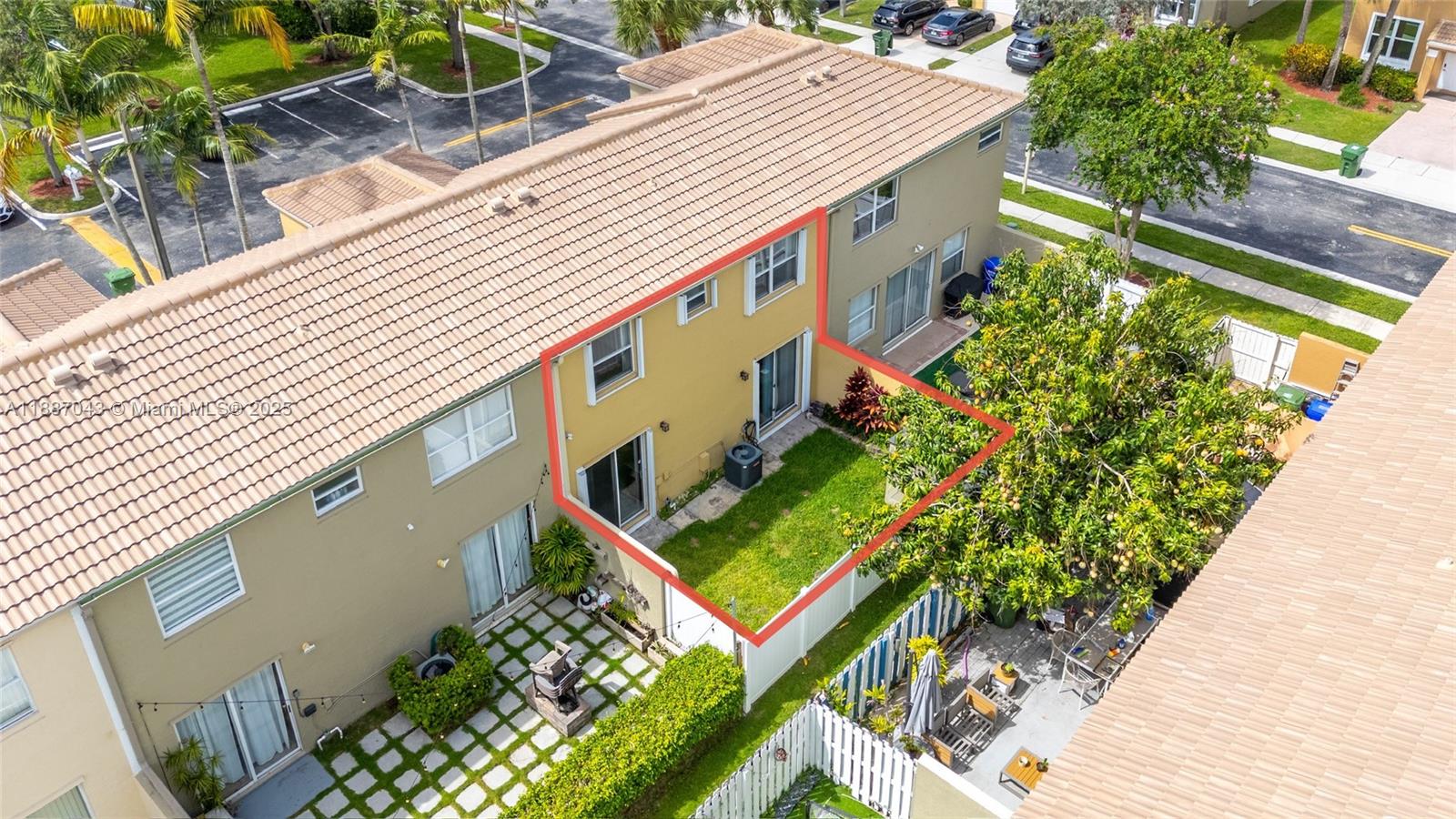 Pembroke Pines, Florida, 33028, United States, 3 Bedrooms Bedrooms, ,3 BathroomsBathrooms,Residential,For Sale,1958356