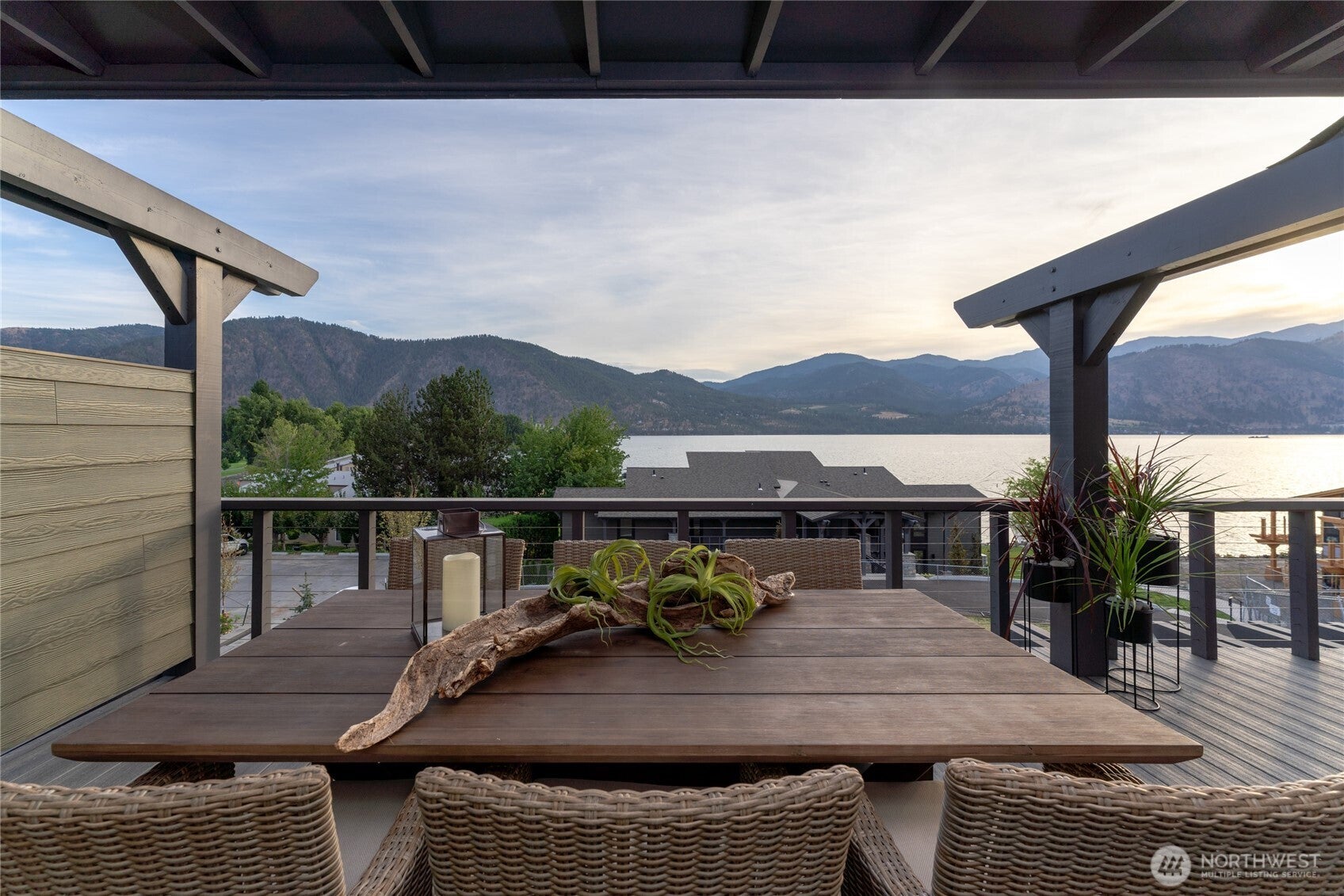 Manson, Washington, 98831, United States, 3 Bedrooms Bedrooms, ,2 BathroomsBathrooms,Residential,For Sale,1941699