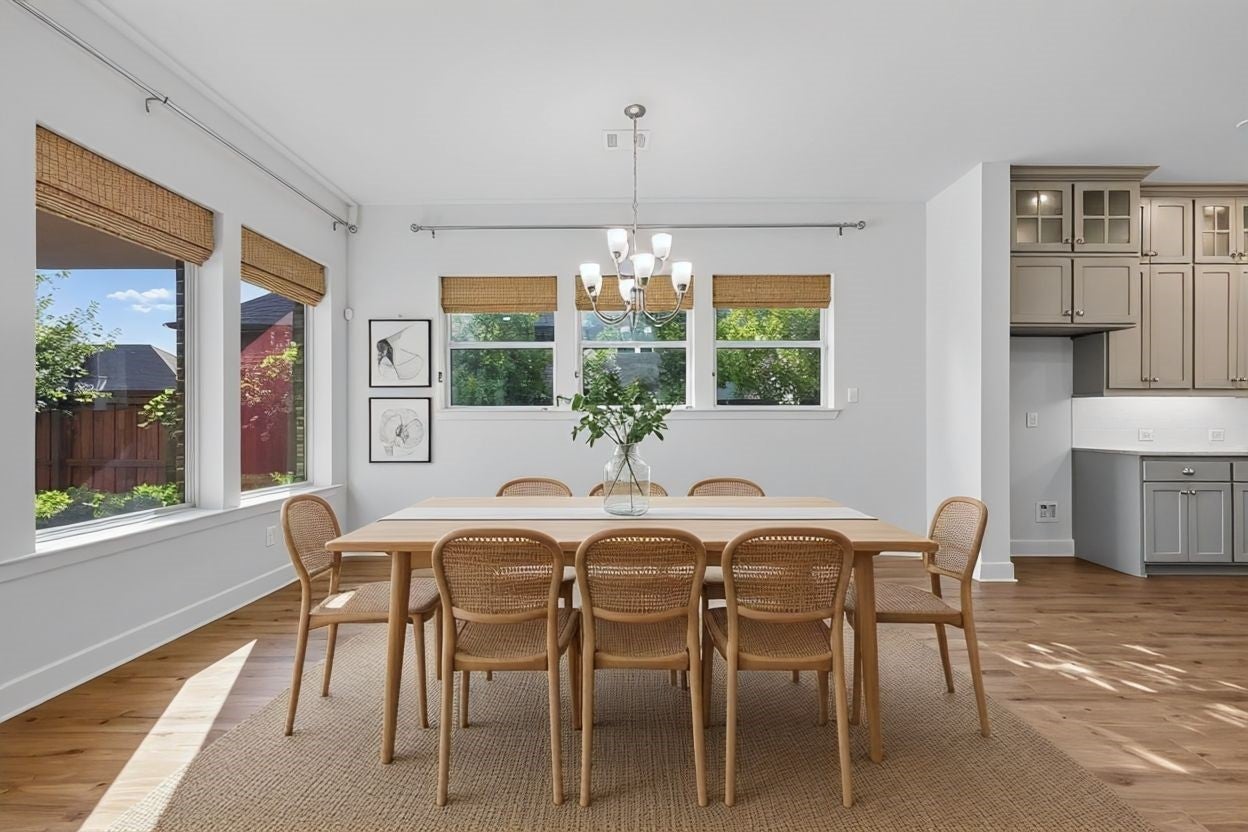 Arlington, Texas, 76005, United States, 2 Bedrooms Bedrooms, ,2 BathroomsBathrooms,Residential,For Sale,1981286