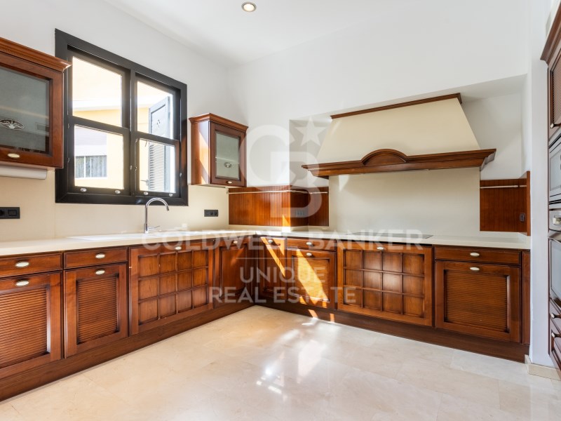 Tenerife, Santa Cruz de Tenerife, Alisios Tenerife, Santa Cruz de Tenerife, Islas Canarias, ES, 5 Bedrooms Bedrooms, ,Residential,For Sale,Tenerife, Santa Cruz de Tenerife, Alisios Tenerife,1608545