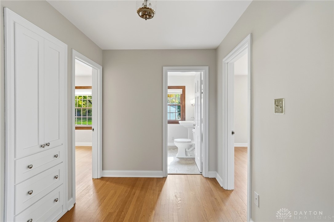 Oakwood, Ohio, 45409, United States, 4 Bedrooms Bedrooms, ,3 BathroomsBathrooms,Residential,For Sale,1987886