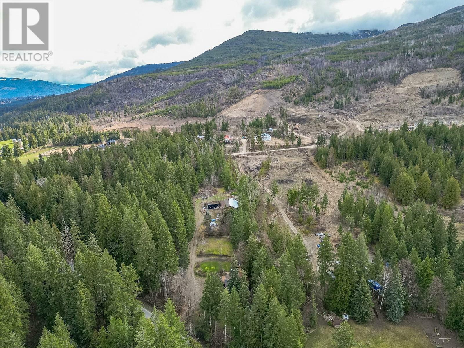 SALMON ARM, British Columbia, V1E 3C2, CA, 5 Bedrooms Bedrooms, ,3 BathroomsBathrooms,Residential,For Sale,1838319