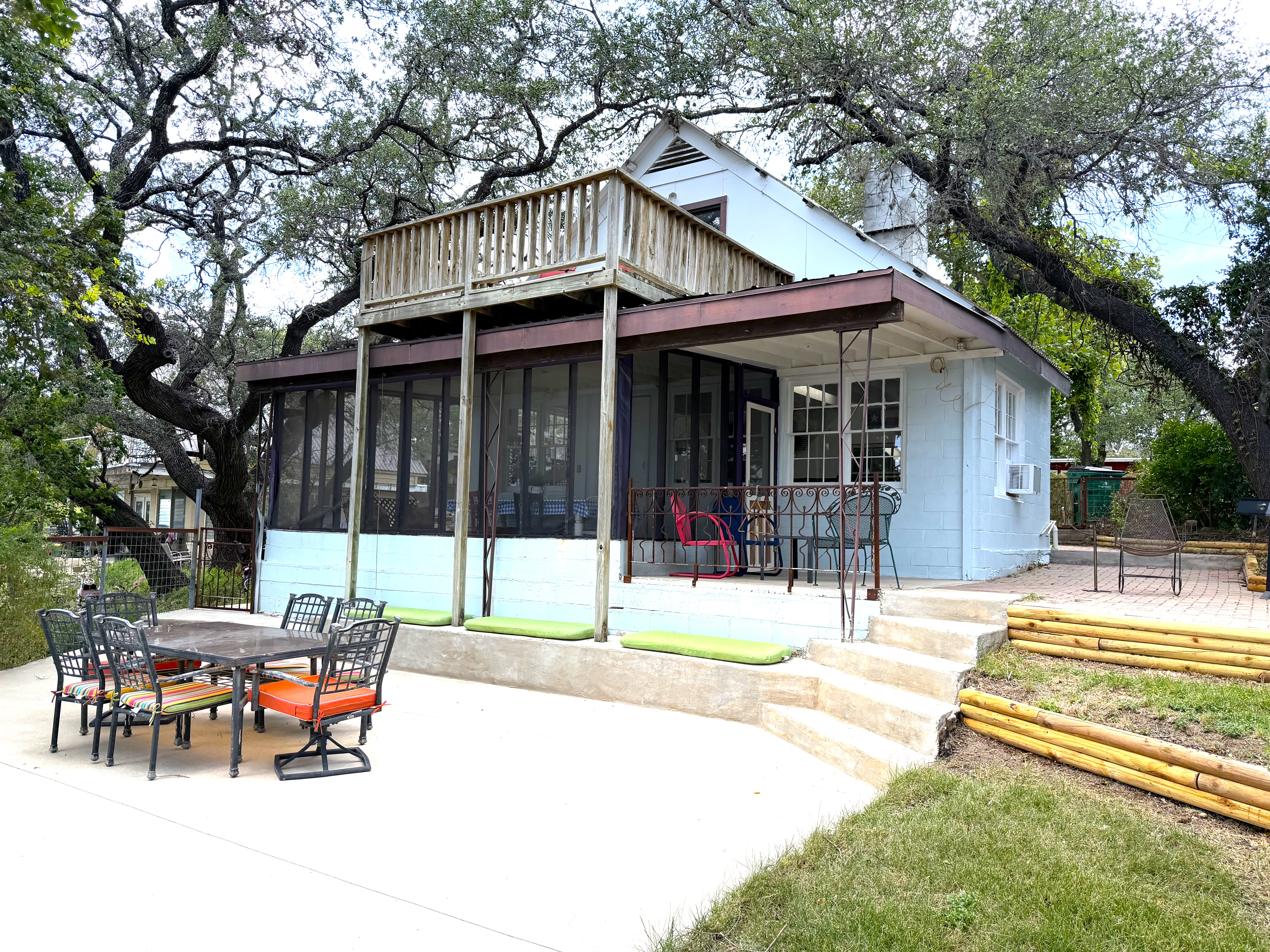  JUST LISTED - Charming lakefront retreat on Lake Travis - 物件實景